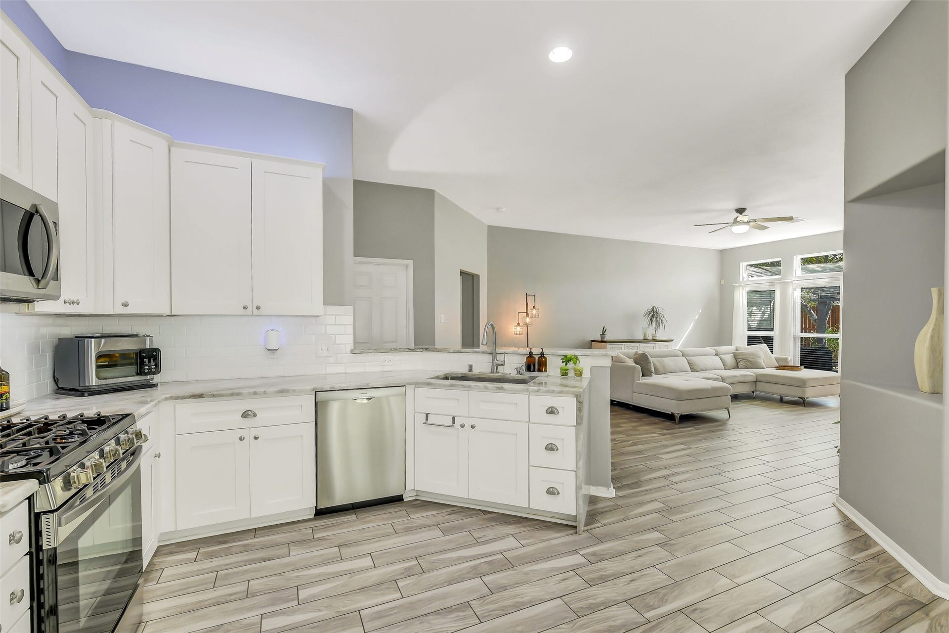 9934 Knob Hollow Way, Conroe, TX 77385 9934 Knob Hollow Way, Conroe, TX 77385