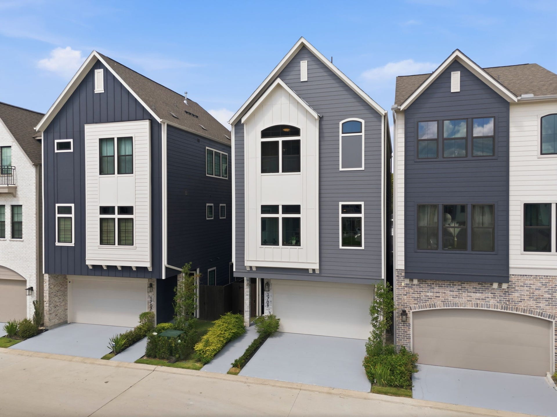 1709 Bologna Lane, Houston, TX 77055