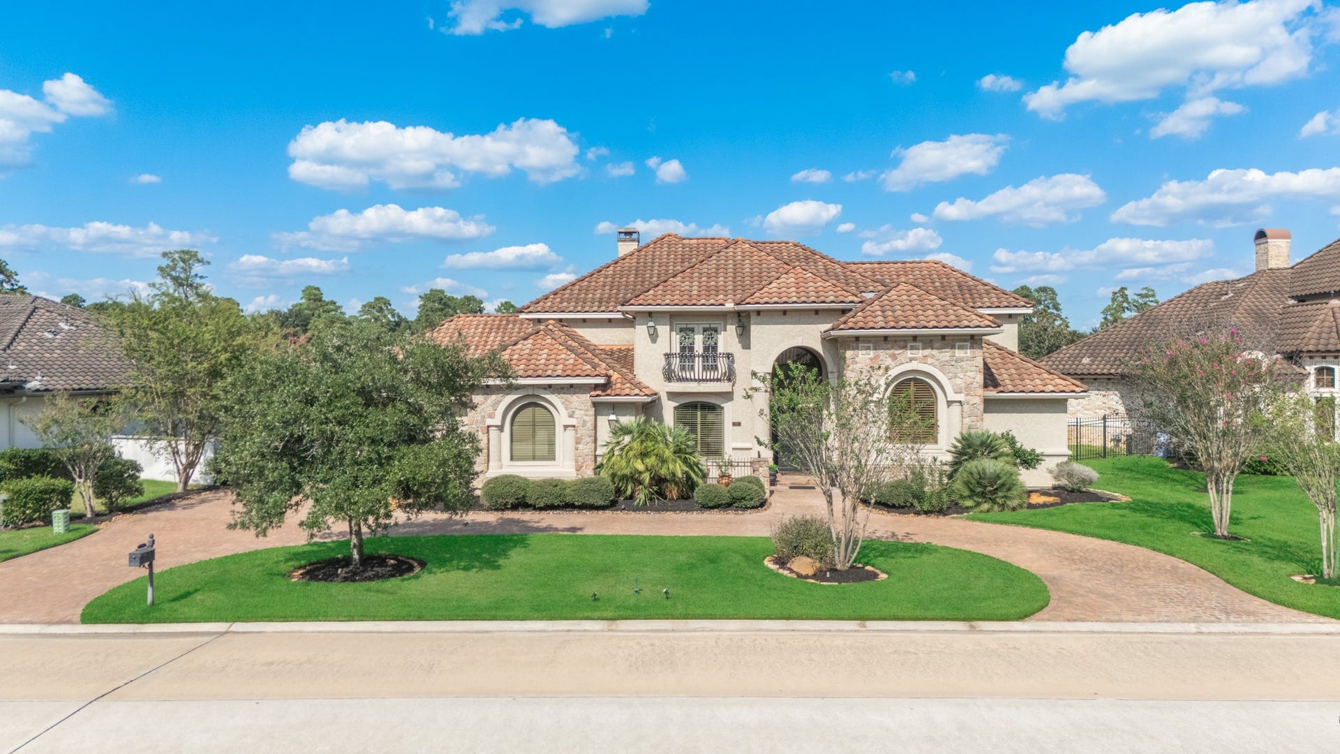 26 Post Shadow Estate Drive, Spring, TX 77389