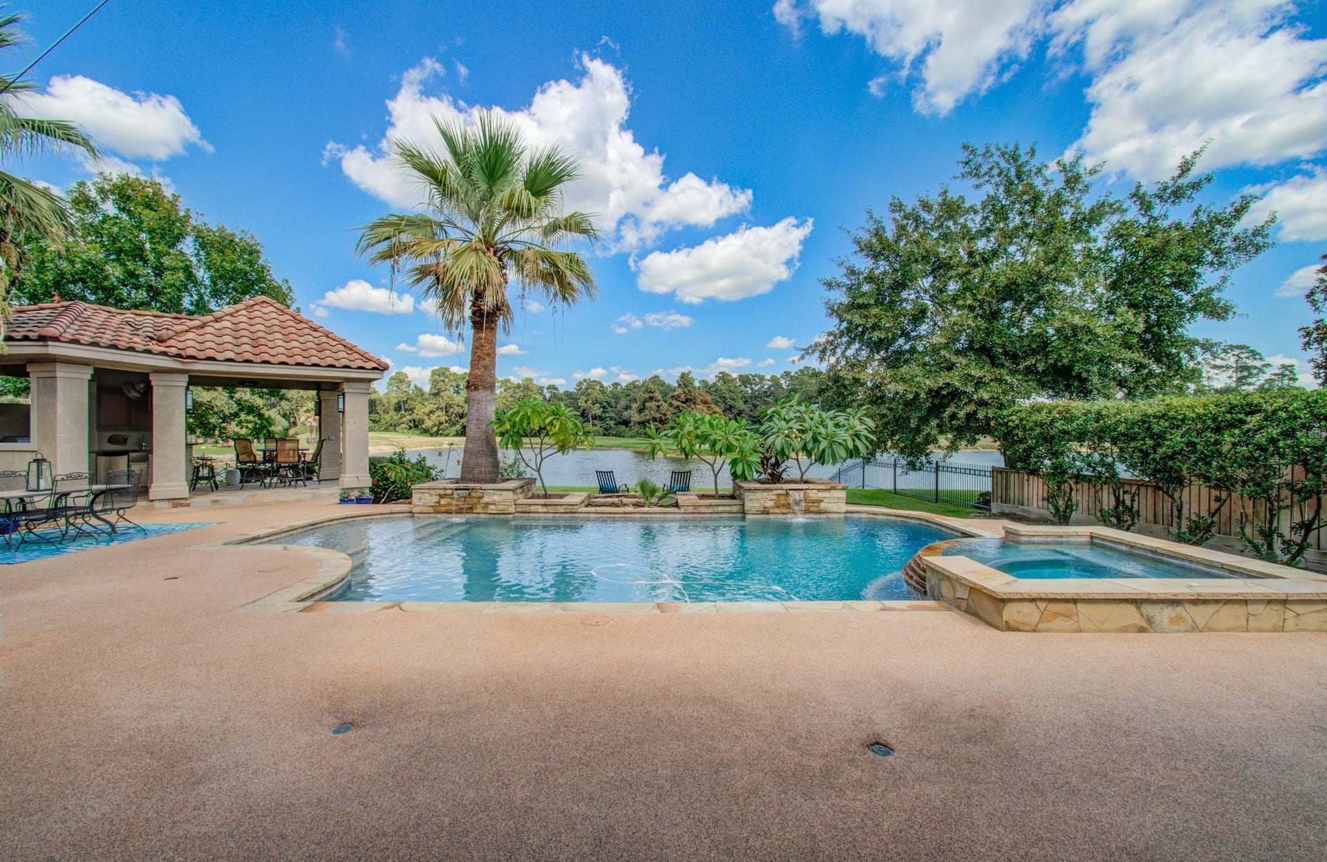 26 Post Shadow Estate Drive, Spring, TX 77389