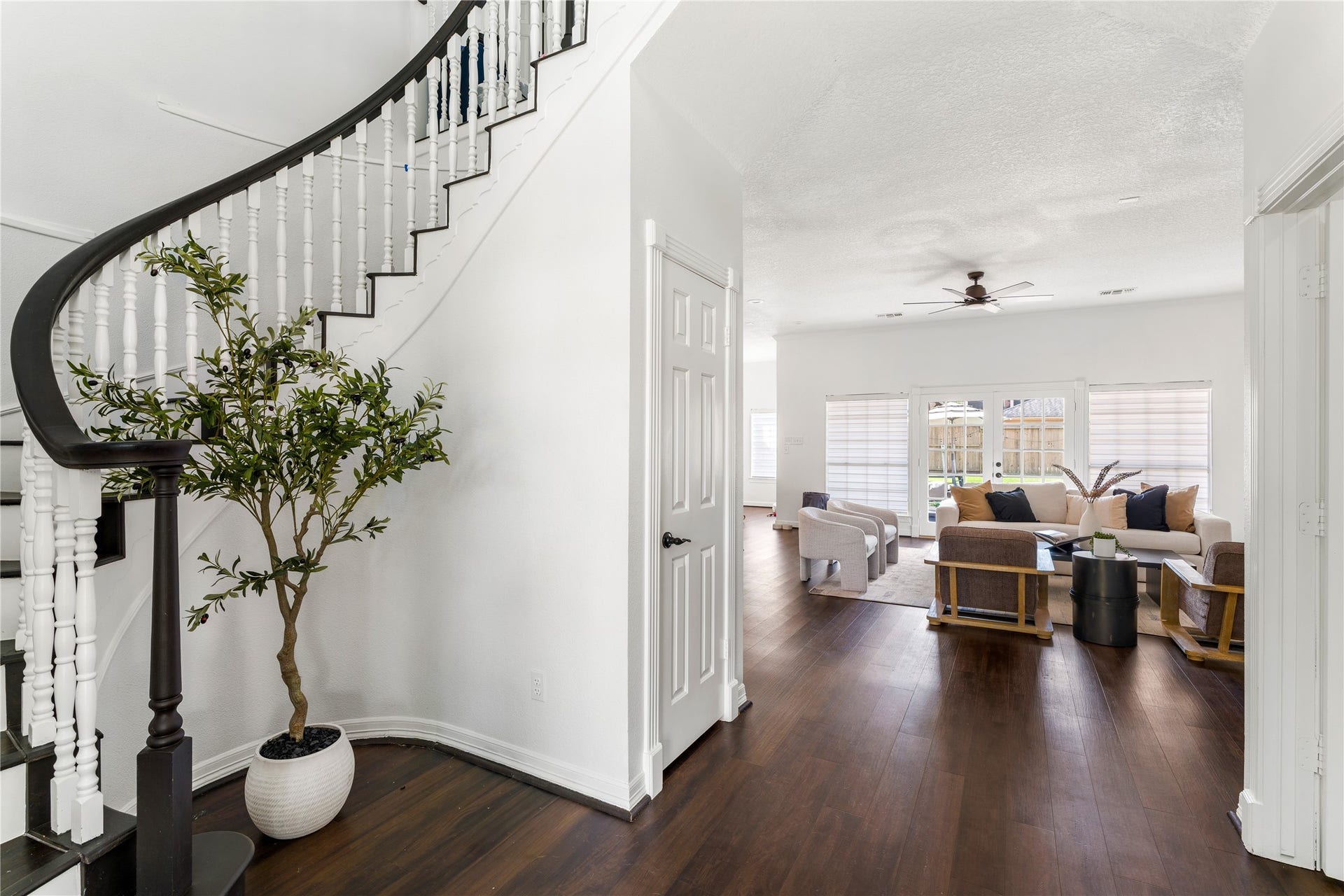 1221 Wedgewood Drive, Sugar Land, TX 77478 1221 Wedgewood Drive, Sugar Land, TX 77478