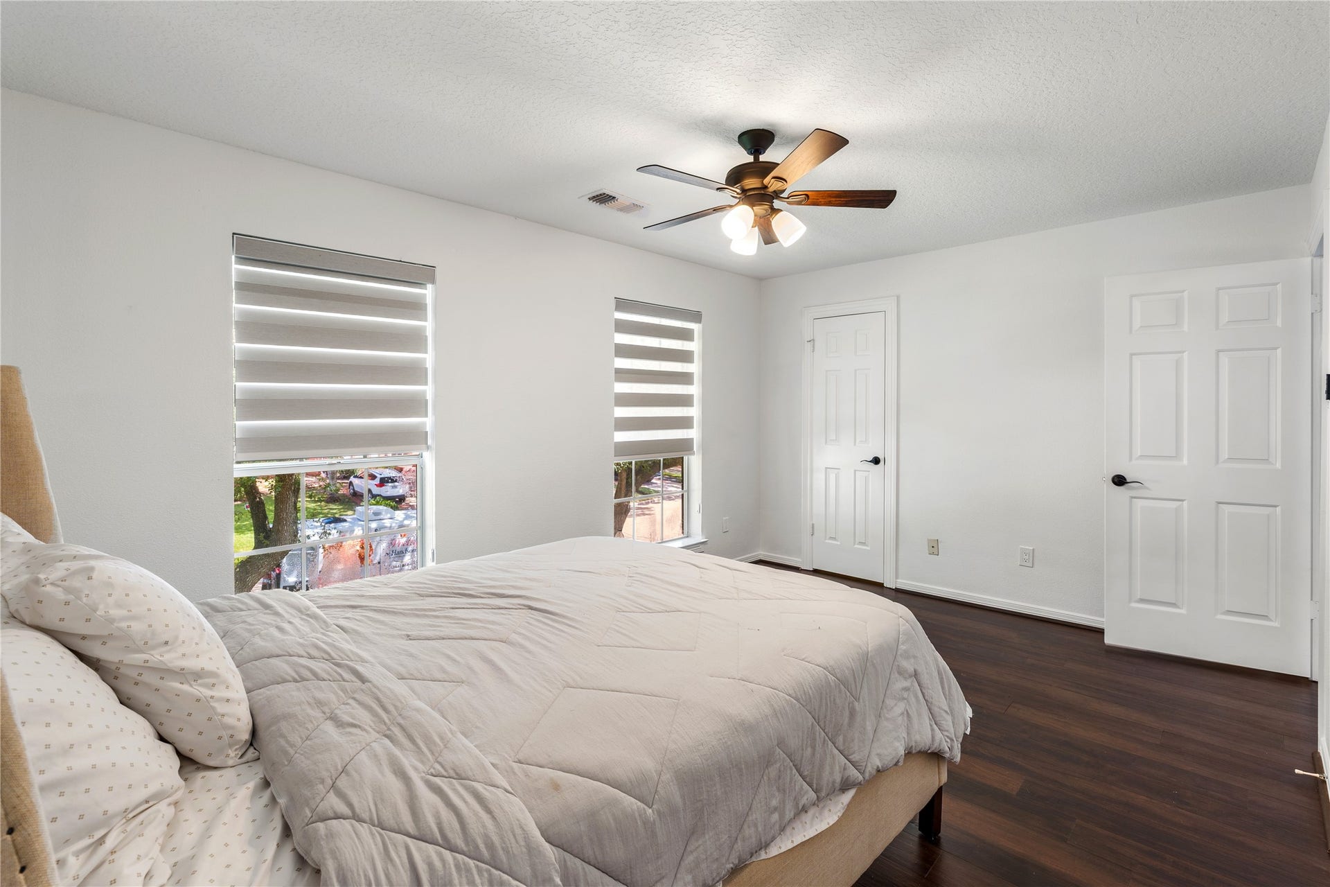 1221 Wedgewood Drive, Sugar Land, TX 77478 1221 Wedgewood Drive, Sugar Land, TX 77478