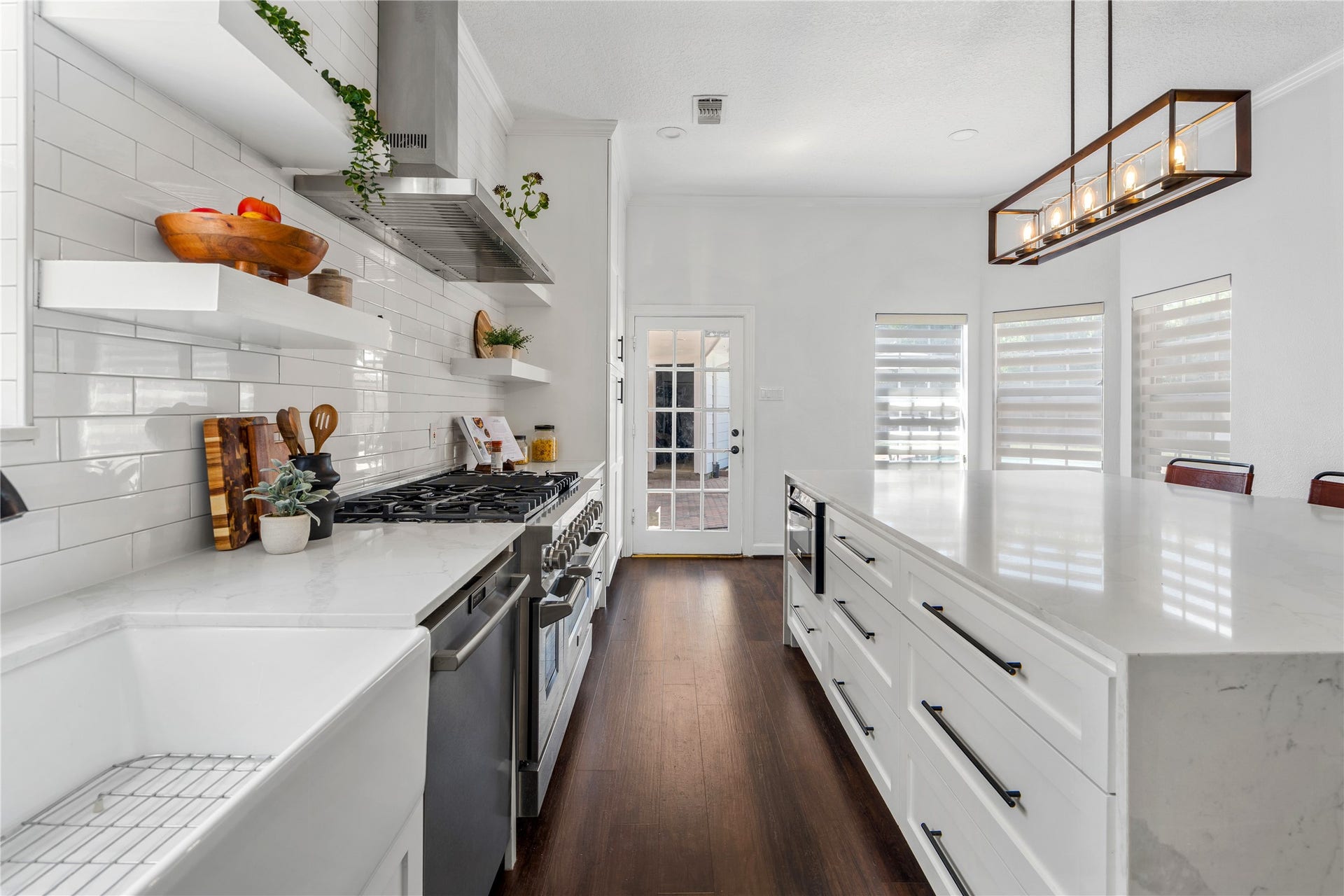 1221 Wedgewood Drive, Sugar Land, TX 77478 1221 Wedgewood Drive, Sugar Land, TX 77478