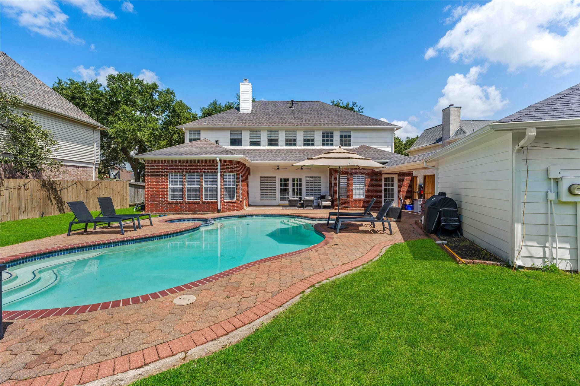 1221 Wedgewood Drive, Sugar Land, TX 77478 1221 Wedgewood Drive, Sugar Land, TX 77478