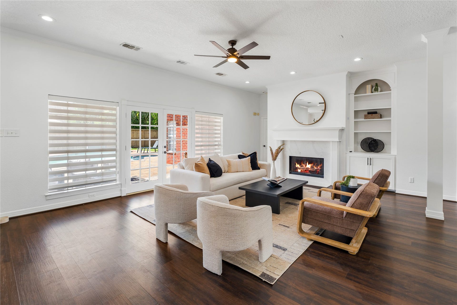 1221 Wedgewood Drive, Sugar Land, TX 77478 1221 Wedgewood Drive, Sugar Land, TX 77478