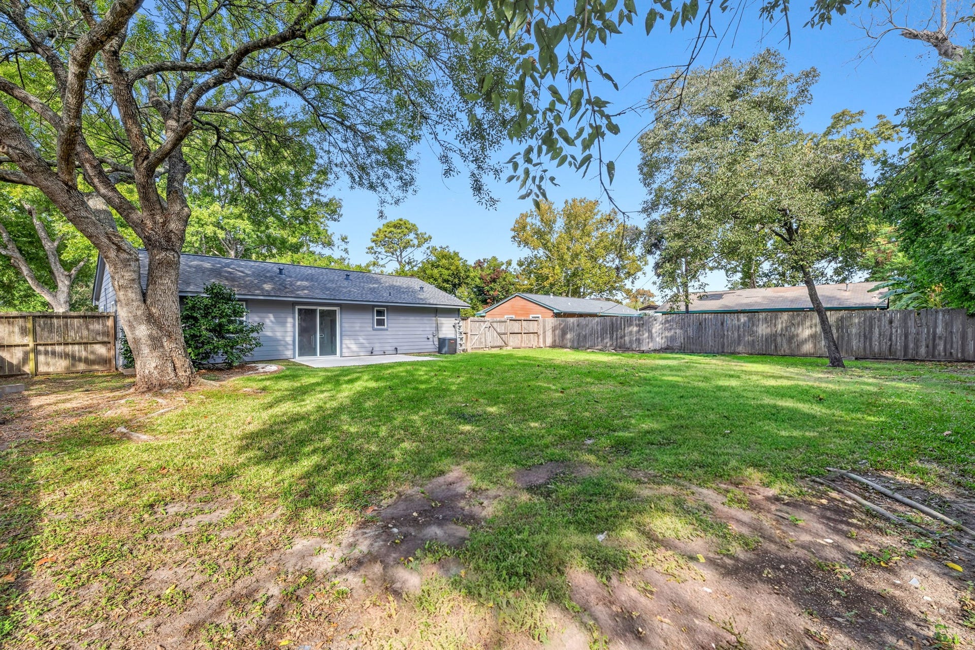 100 Inwood Lane, Highlands, TX 77562 100 Inwood Lane, Highlands, TX 77562