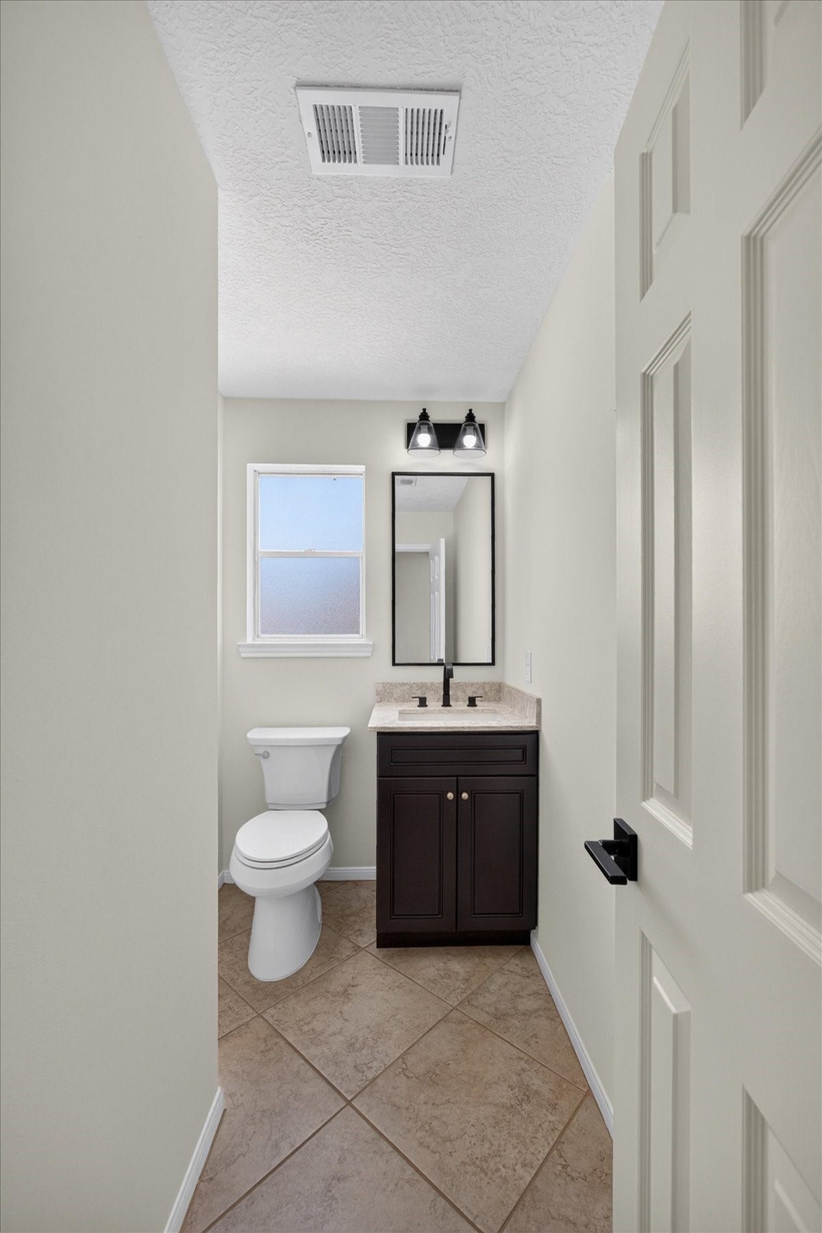 1013 Londonderry Avenue, Friendswood, TX 77546 1013 Londonderry Avenue, Friendswood, TX 77546
