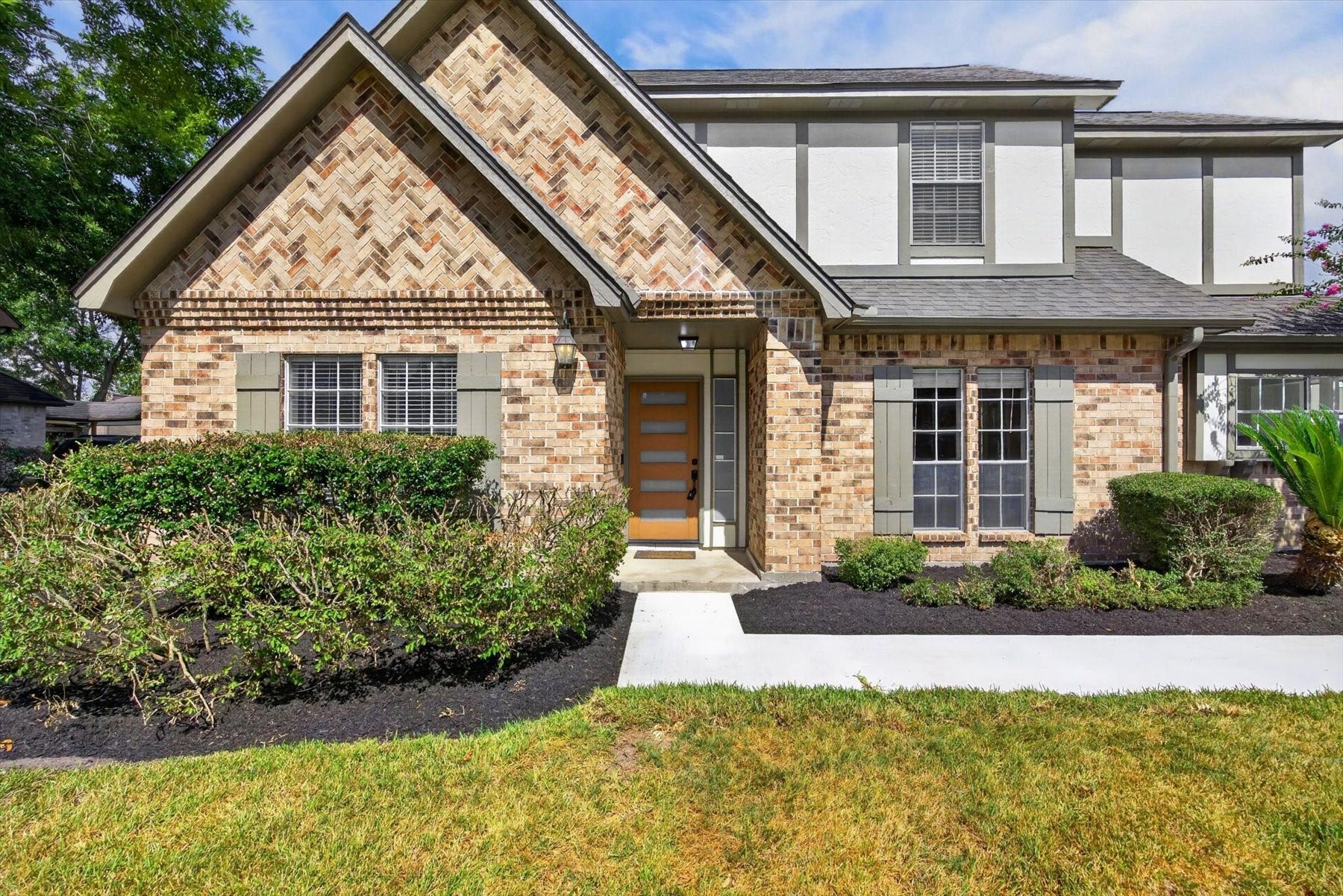 1013 Londonderry Avenue, Friendswood, TX 77546 1013 Londonderry Avenue, Friendswood, TX 77546