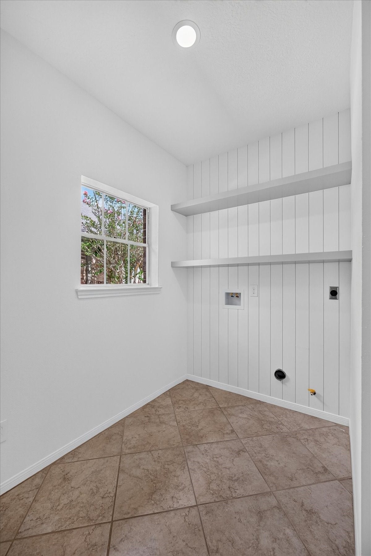 1013 Londonderry Avenue, Friendswood, TX 77546 1013 Londonderry Avenue, Friendswood, TX 77546