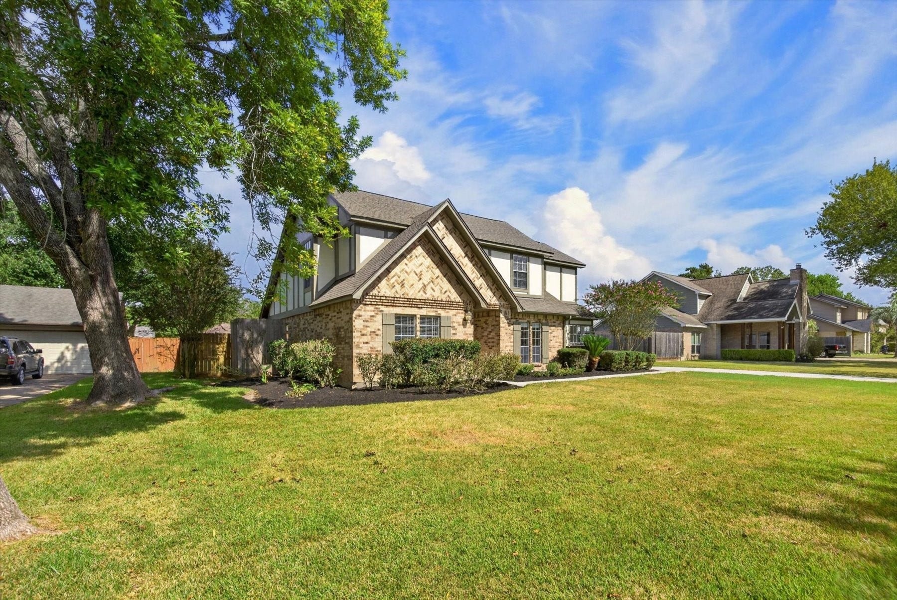 1013 Londonderry Avenue, Friendswood, TX 77546 1013 Londonderry Avenue, Friendswood, TX 77546