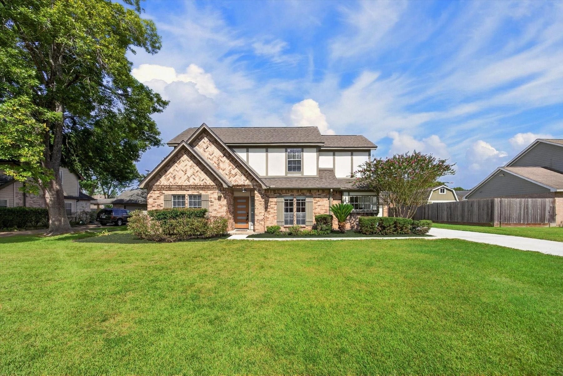 1013 Londonderry Avenue, Friendswood, TX 77546 1013 Londonderry Avenue, Friendswood, TX 77546