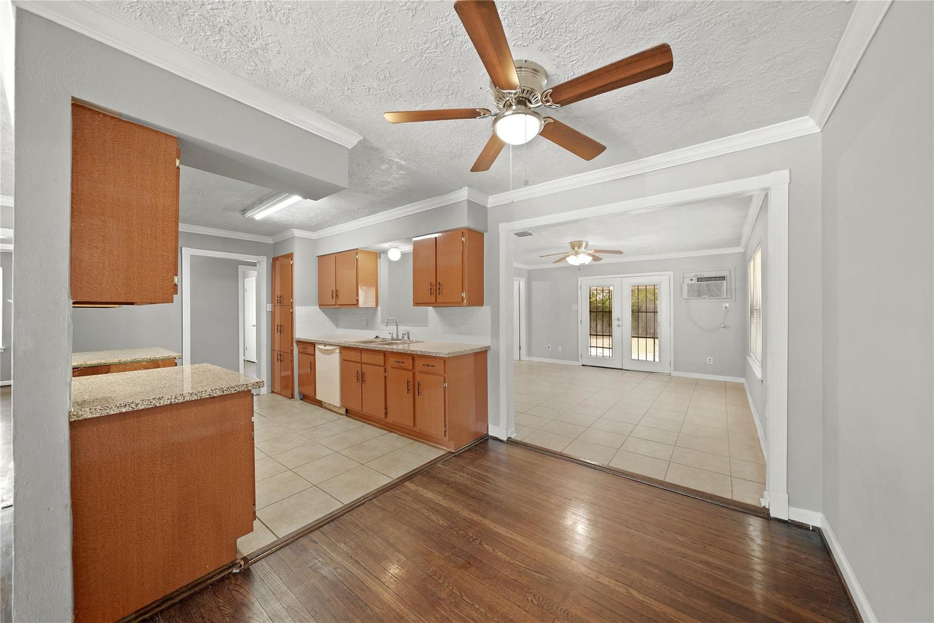 2835 Dragonwick Drive, Houston, TX 77045 2835 Dragonwick Drive, Houston, TX 77045