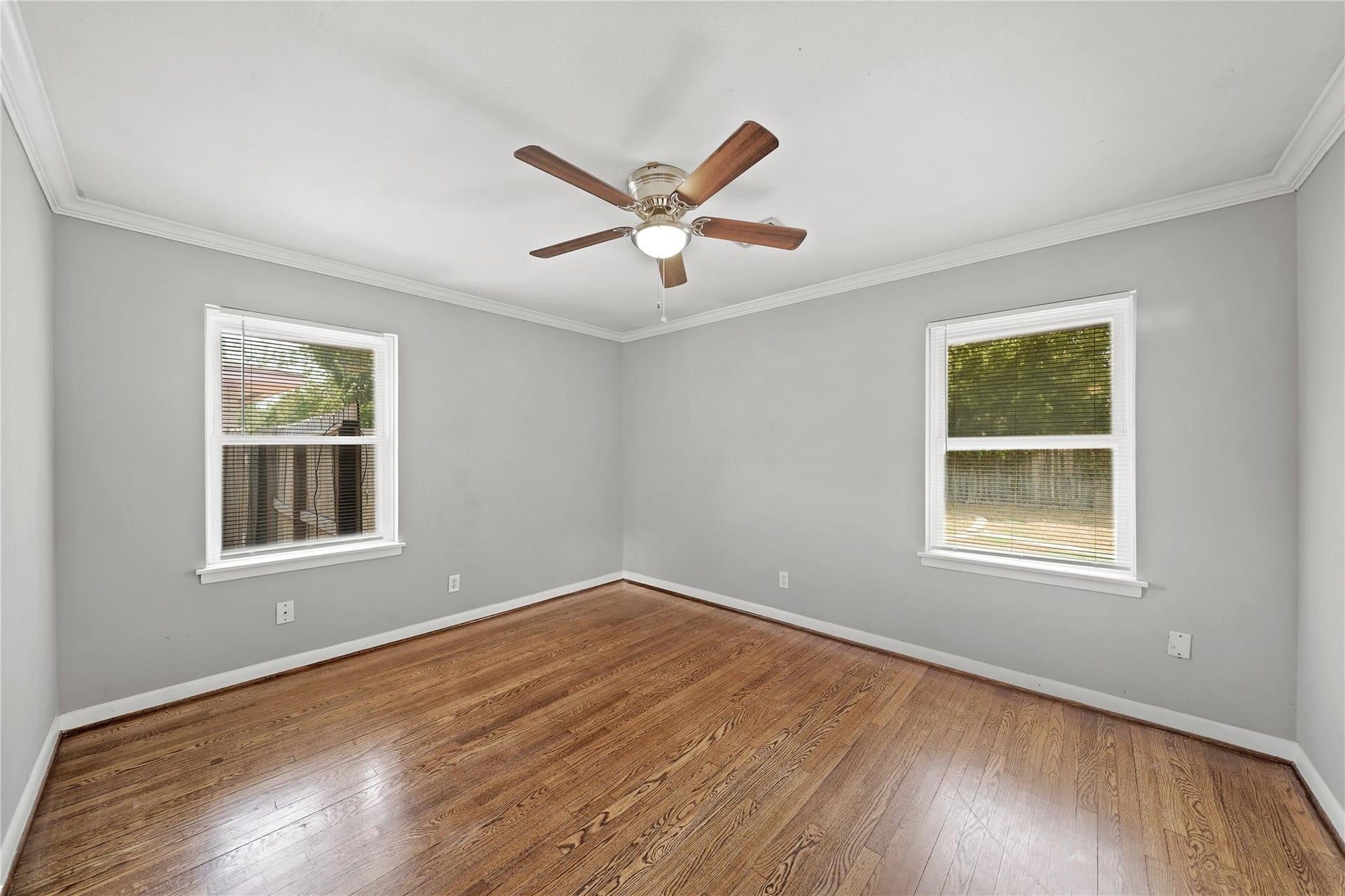 2835 Dragonwick Drive, Houston, TX 77045 2835 Dragonwick Drive, Houston, TX 77045