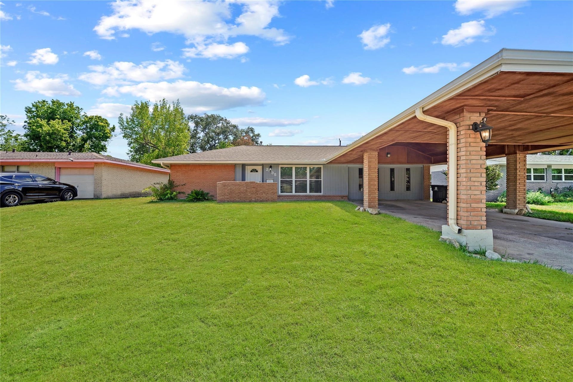 2835 Dragonwick Drive, Houston, TX 77045 2835 Dragonwick Drive, Houston, TX 77045
