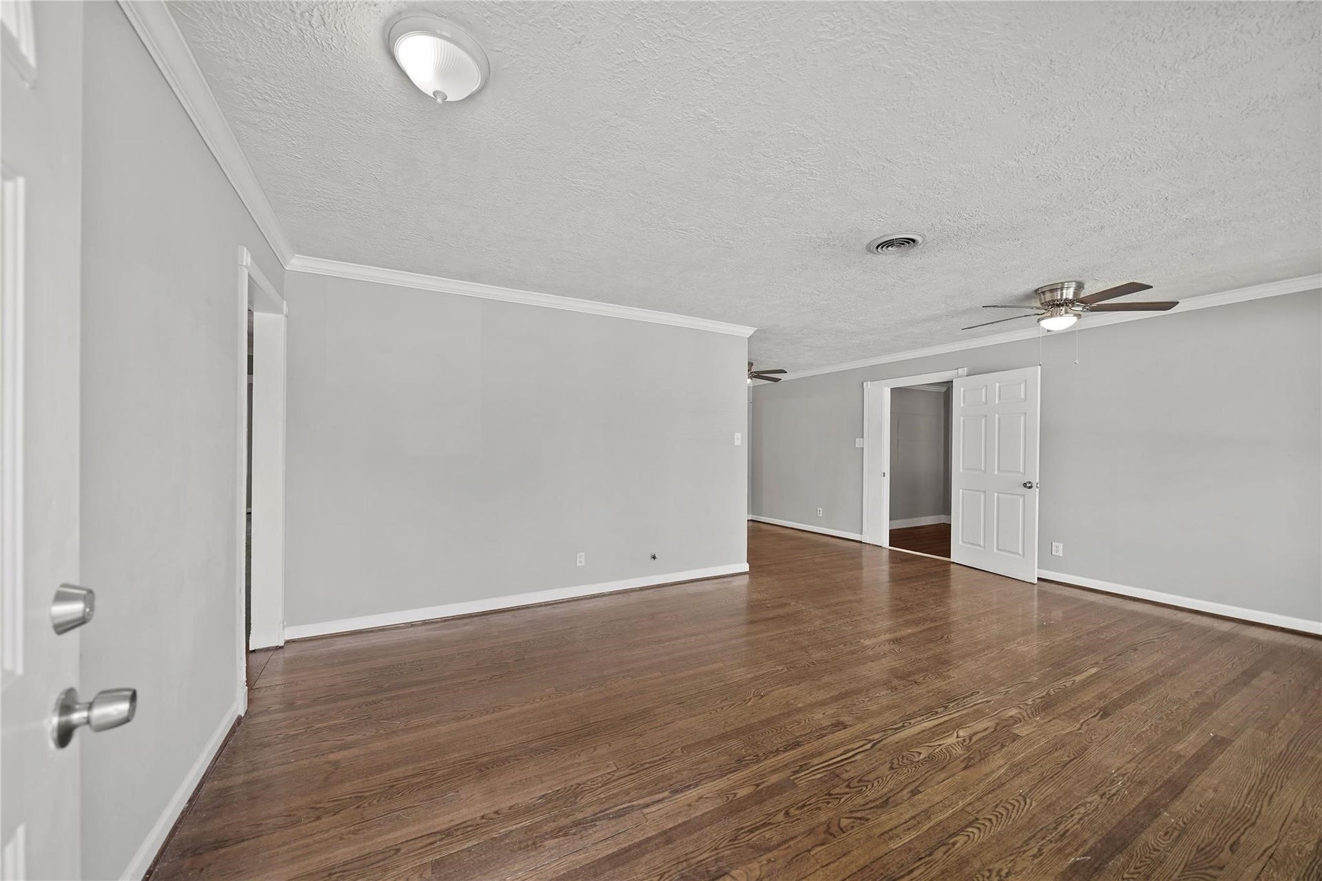 2835 Dragonwick Drive, Houston, TX 77045 2835 Dragonwick Drive, Houston, TX 77045