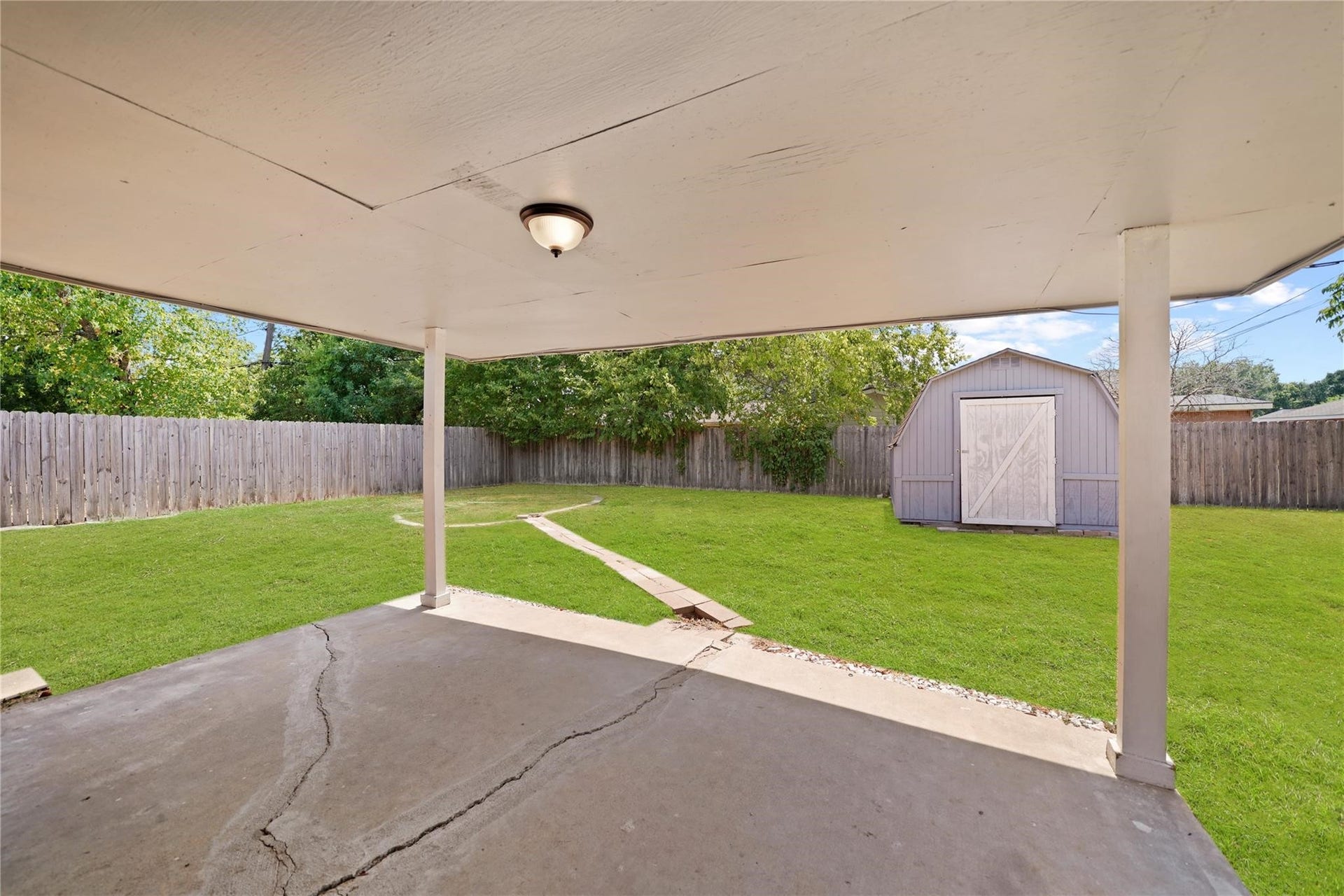 2835 Dragonwick Drive, Houston, TX 77045 2835 Dragonwick Drive, Houston, TX 77045