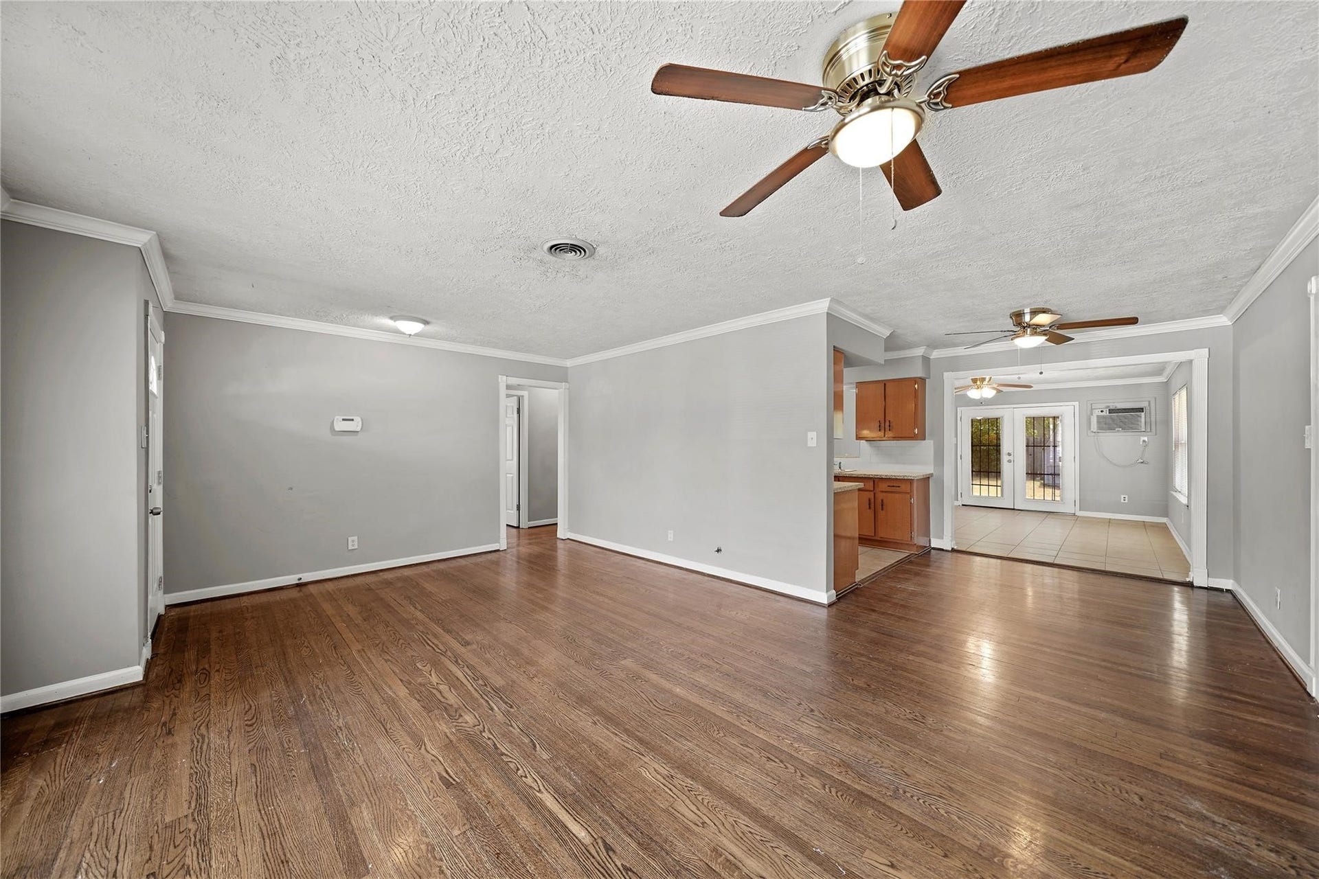 2835 Dragonwick Drive, Houston, TX 77045 2835 Dragonwick Drive, Houston, TX 77045