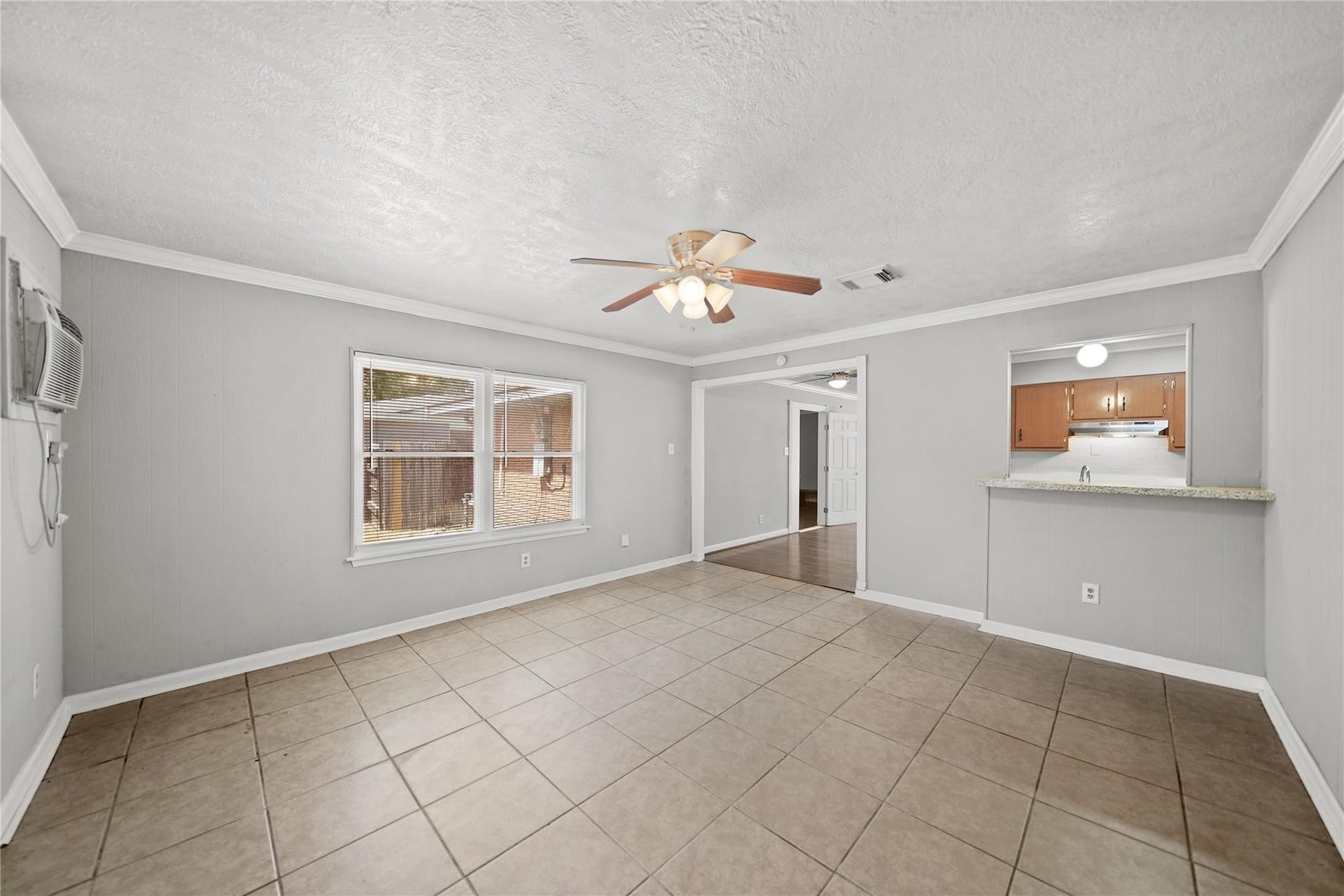2835 Dragonwick Drive, Houston, TX 77045 2835 Dragonwick Drive, Houston, TX 77045