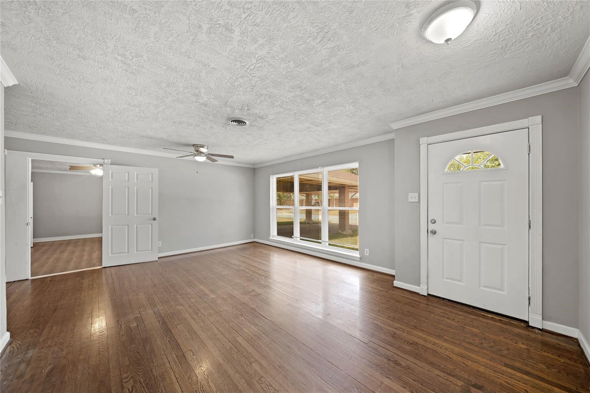 2835 Dragonwick Drive, Houston, TX 77045 2835 Dragonwick Drive, Houston, TX 77045