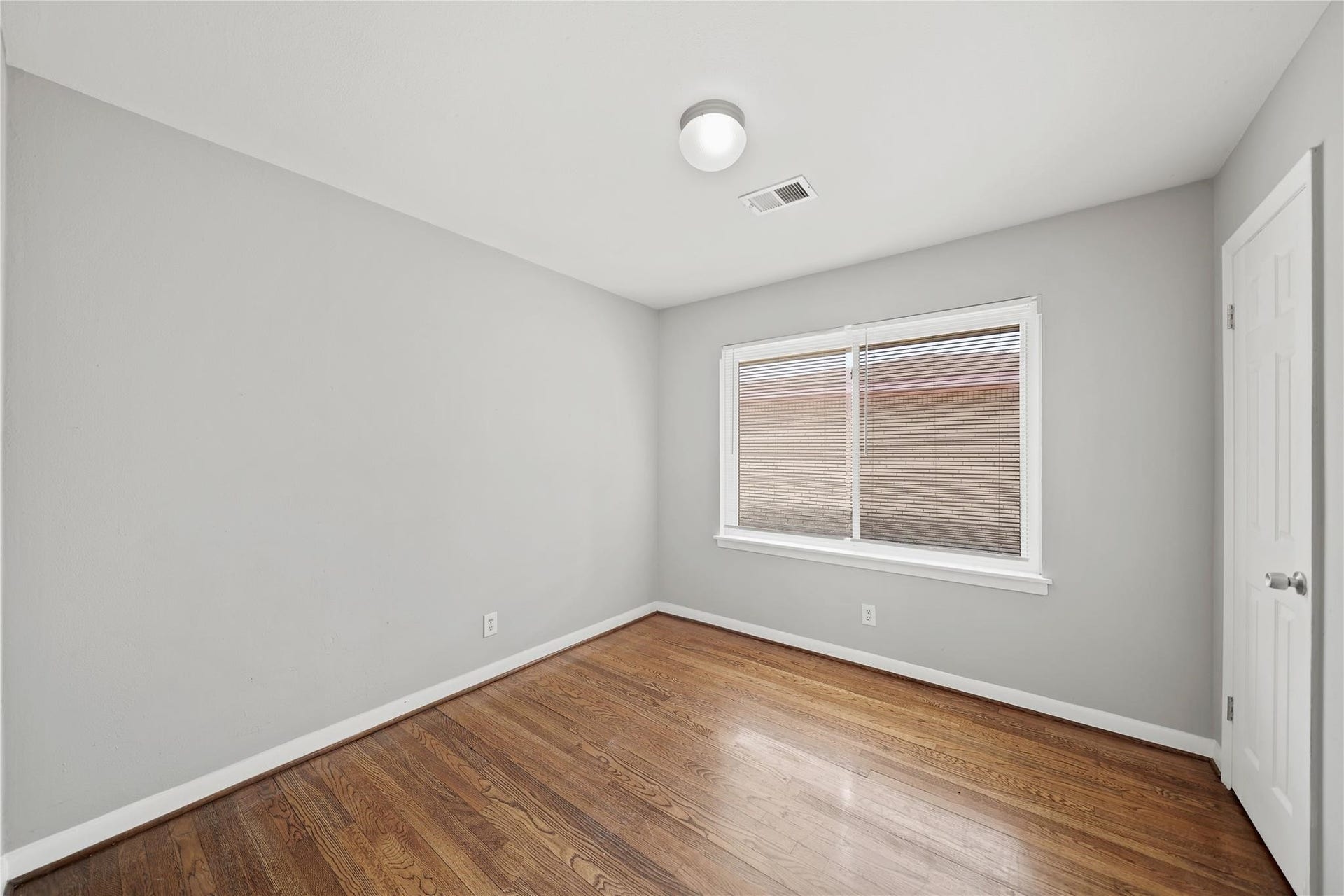 2835 Dragonwick Drive, Houston, TX 77045 2835 Dragonwick Drive, Houston, TX 77045