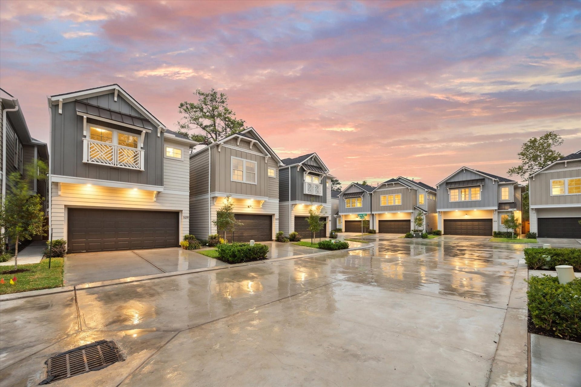 5212 Amber Sunrise Drive, Houston, TX 77018