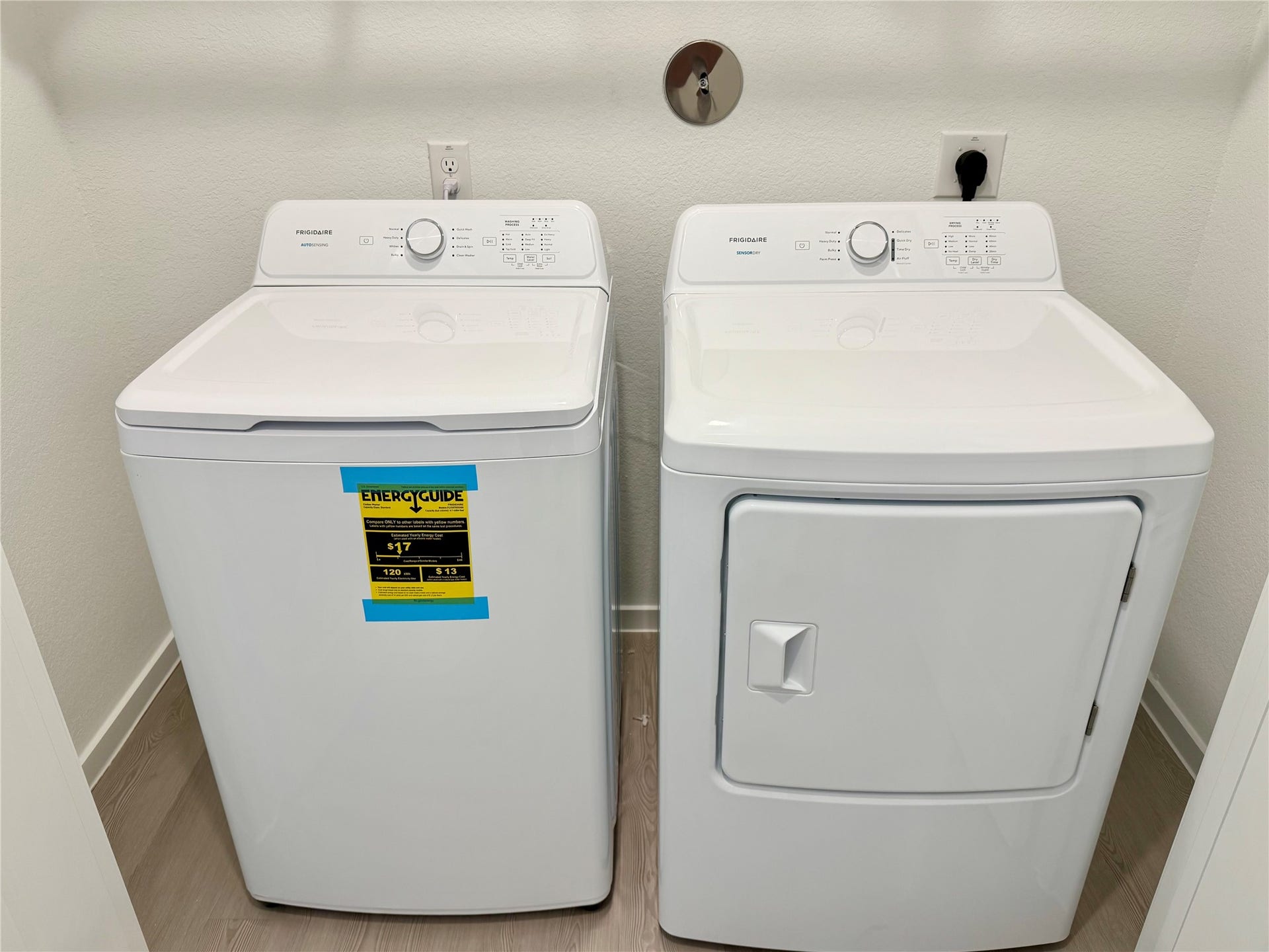 Washer/Dryer included