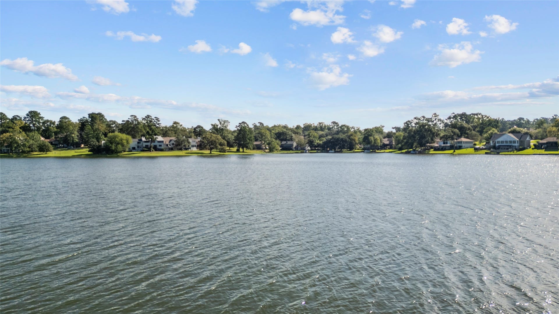 1600 Wimbledon Drive, Huntsville, TX 77340 1600 Wimbledon Drive, Huntsville, TX 77340