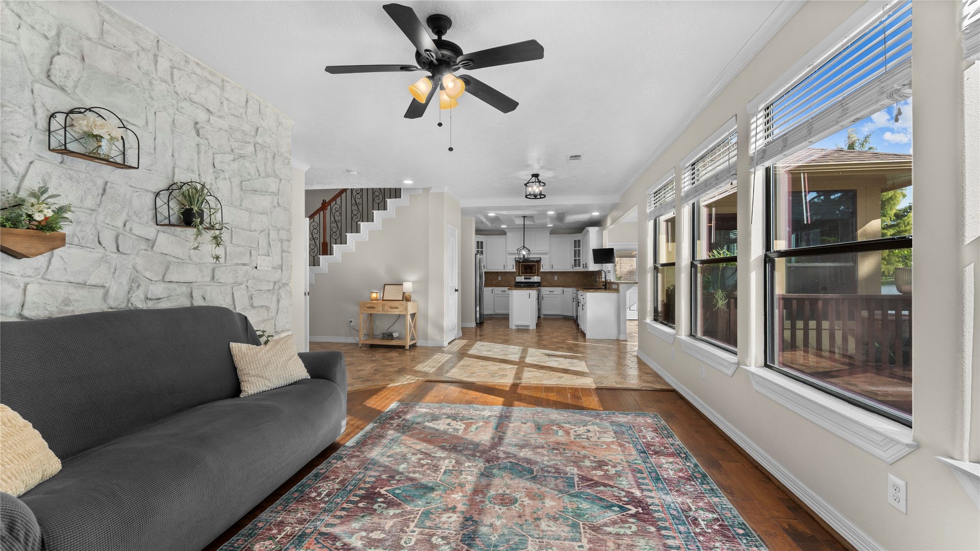 1600 Wimbledon Drive, Huntsville, TX 77340 Such beautiful picture light coming in through the windows.