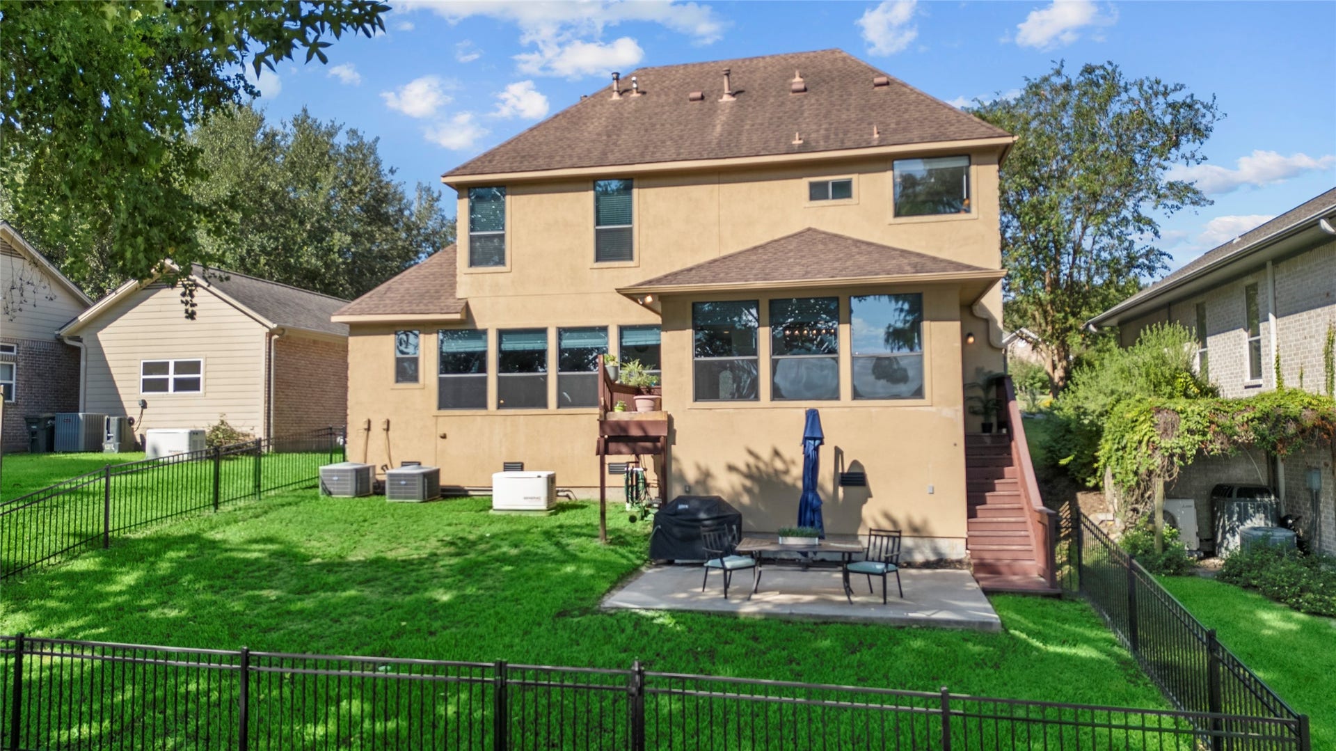 1600 Wimbledon Drive, Huntsville, TX 77340 1600 Wimbledon Drive, Huntsville, TX 77340