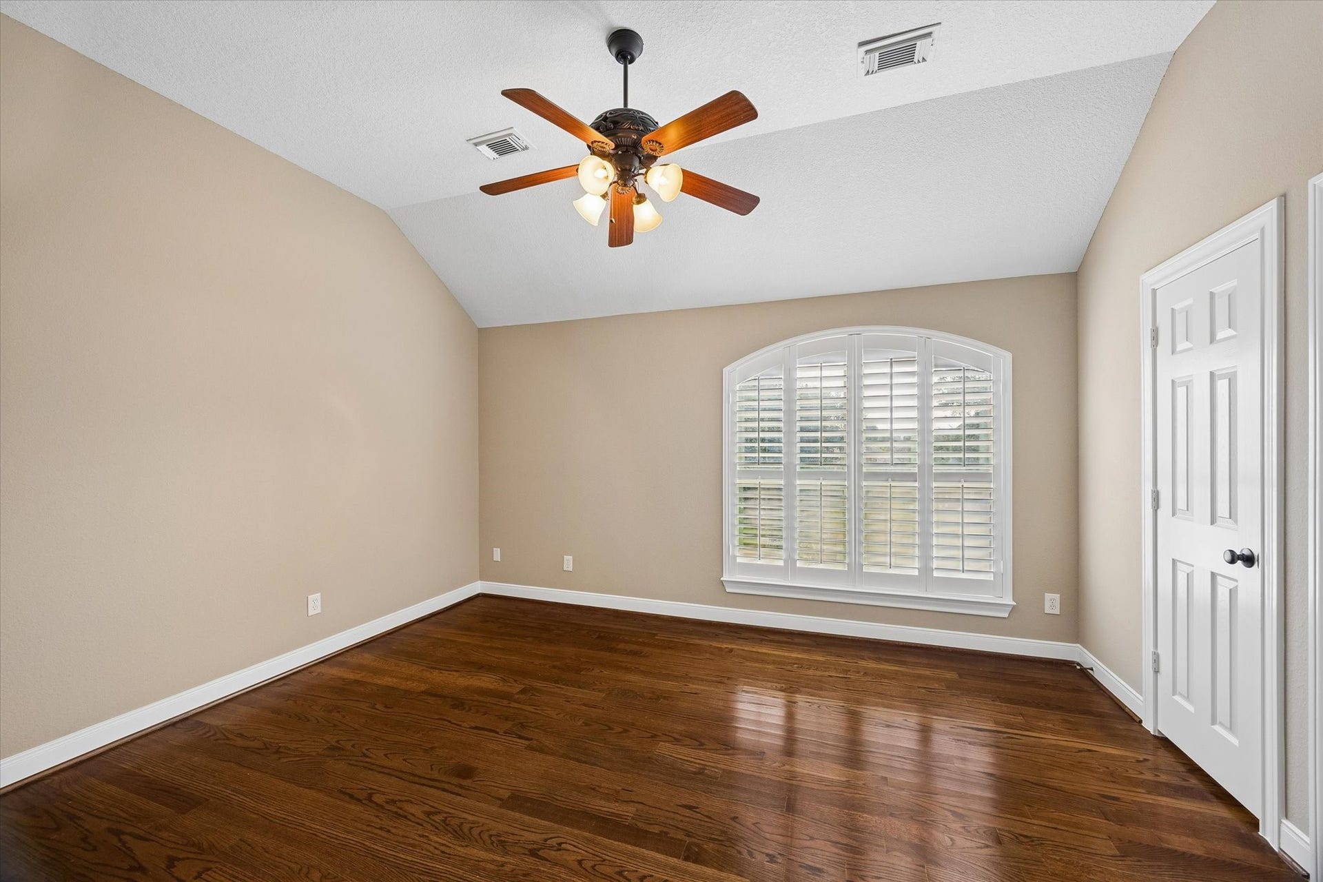 18715 N Thomas Shore Drive, Cypress, TX 77433 Upstairs bed room #4 with beautiful hardwood flooring!