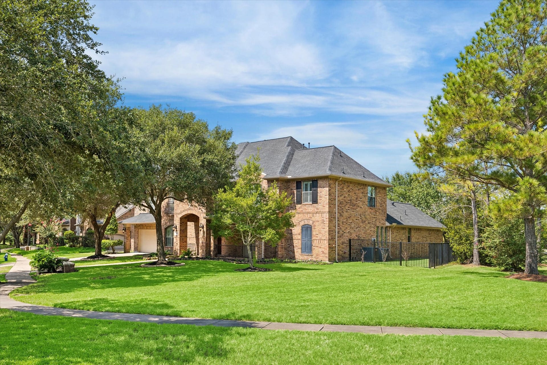 18715 N Thomas Shore Drive, Cypress, TX 77433 Oversized lot!