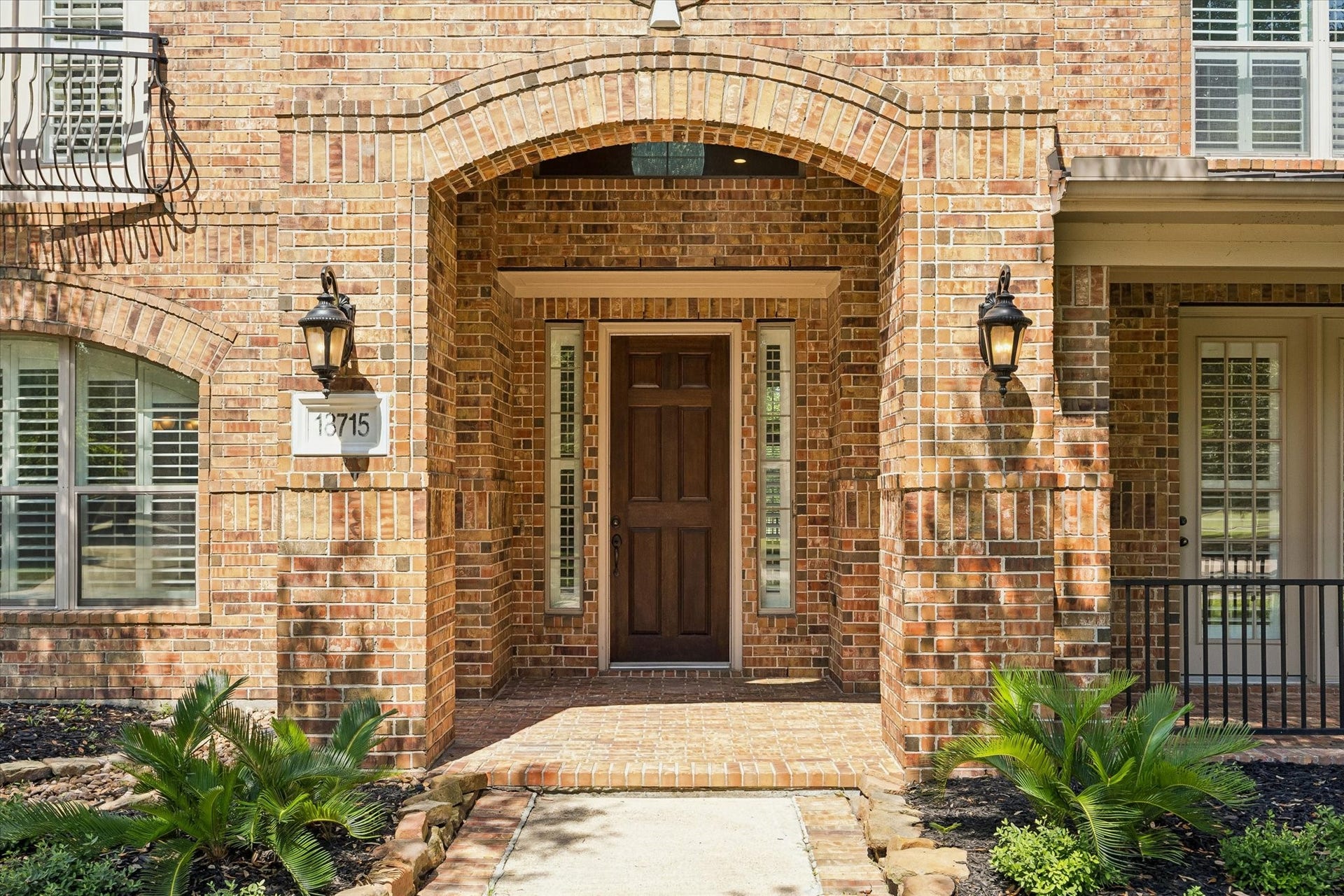 18715 N Thomas Shore Drive, Cypress, TX 77433 Main entrance and private entrance into the office/study