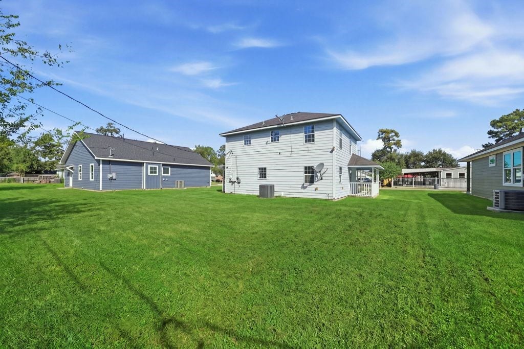 717 Red Oak Avenue, Crosby, TX 77532 717 Red Oak Avenue, Crosby, TX 77532