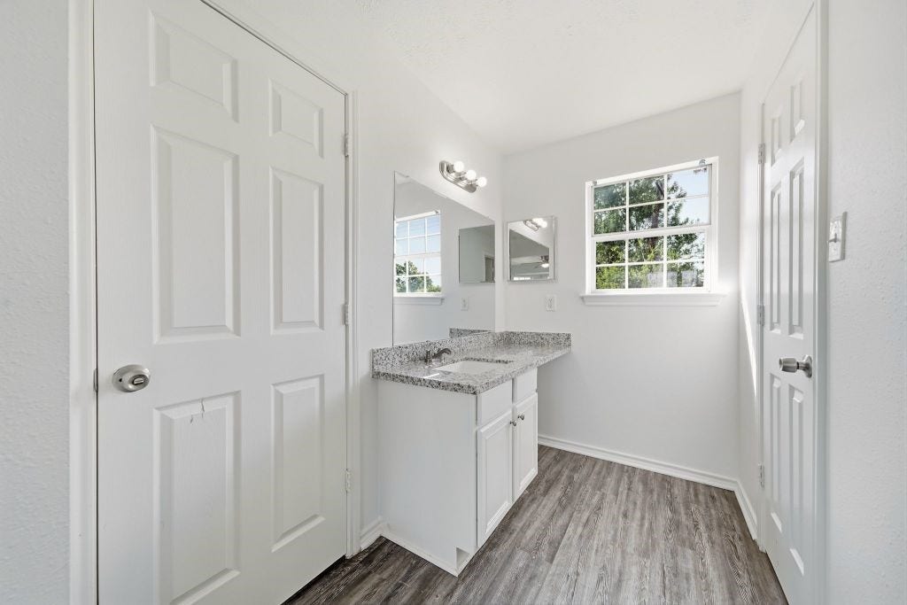717 Red Oak Avenue, Crosby, TX 77532 717 Red Oak Avenue, Crosby, TX 77532