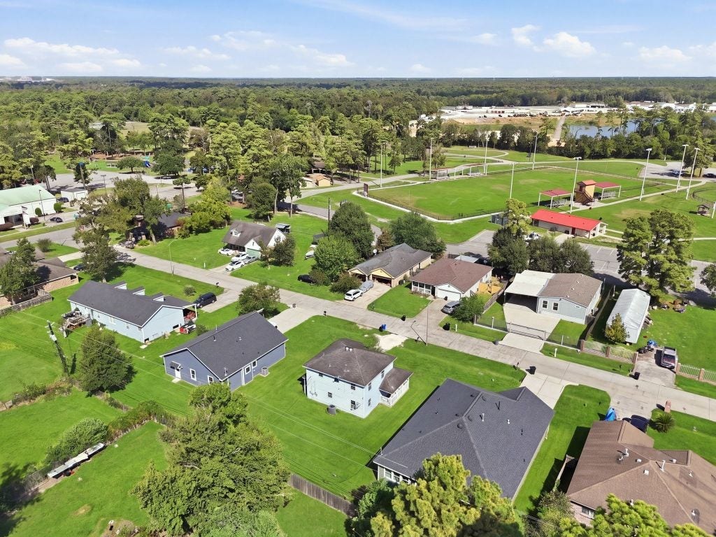 717 Red Oak Avenue, Crosby, TX 77532 717 Red Oak Avenue, Crosby, TX 77532