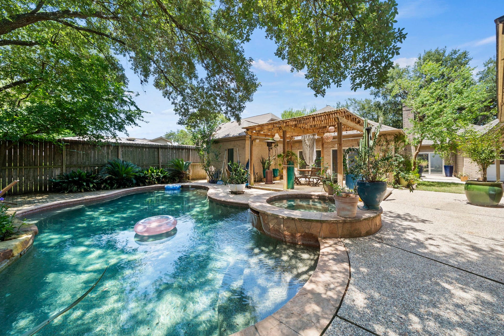 11807 Carriage Hill Drive, Houston, TX 77077 Pool