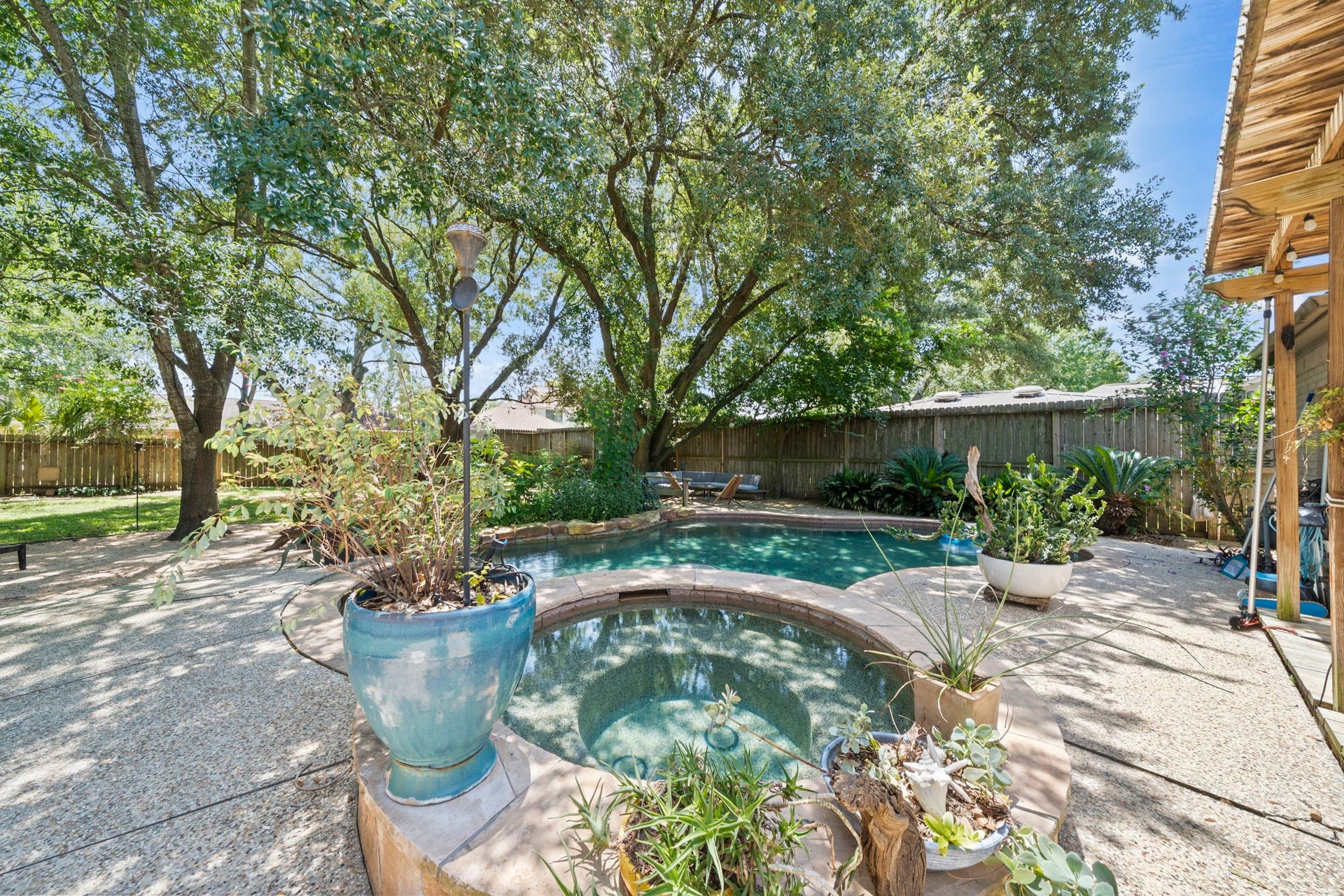 11807 Carriage Hill Drive, Houston, TX 77077 Pool