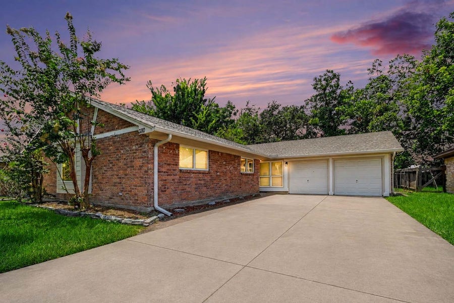 Property photo for 3110 Eastwick Lane, La Porte, TX
