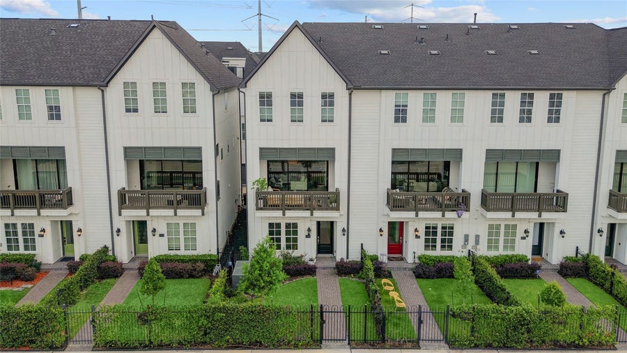 Property photo for 3317 W 11th Street, Houston, TX