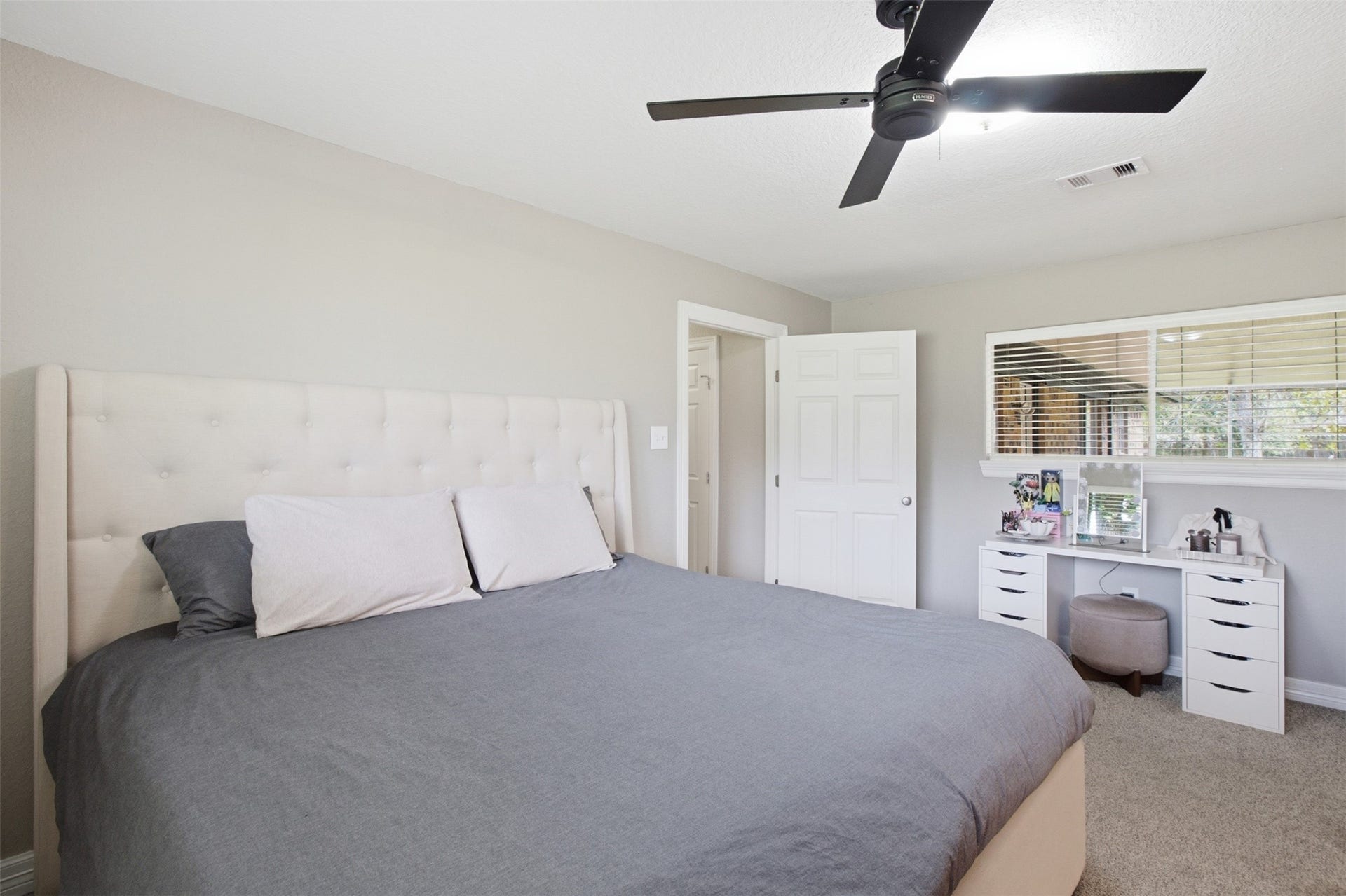 110 S Bow Drive, Jones Creek, TX 77541 Primary Bedroom