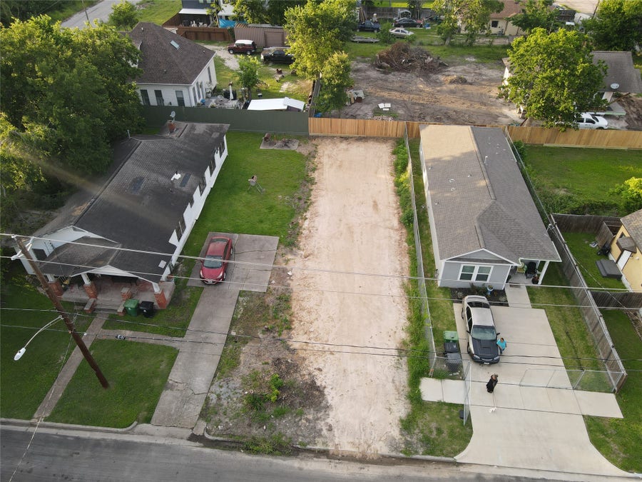 Property photo for 2513 Sumpter Street, Houston, TX