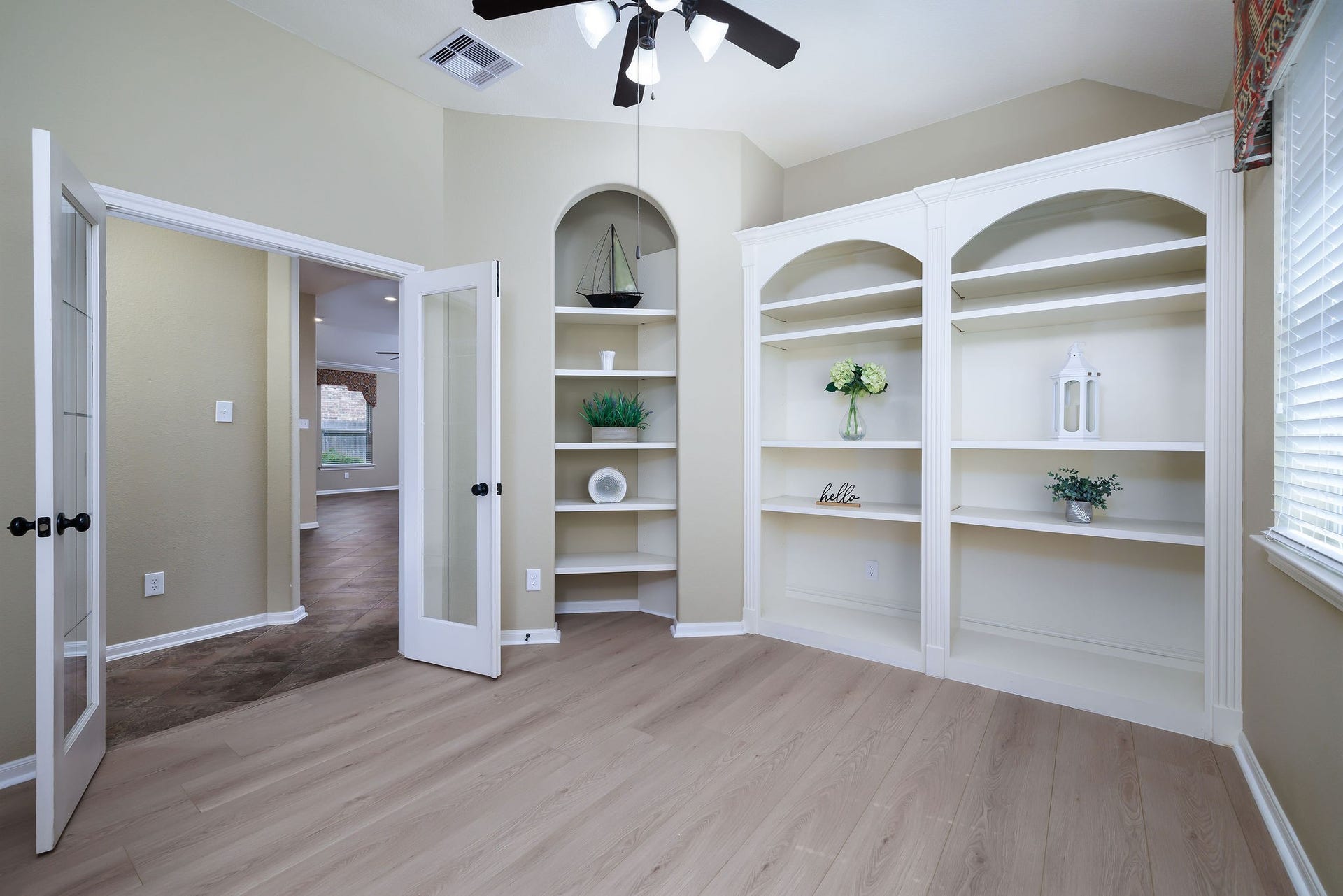 3573 Falcon Way, Conroe, TX 77304 3573 Falcon Way, Conroe, TX 77304