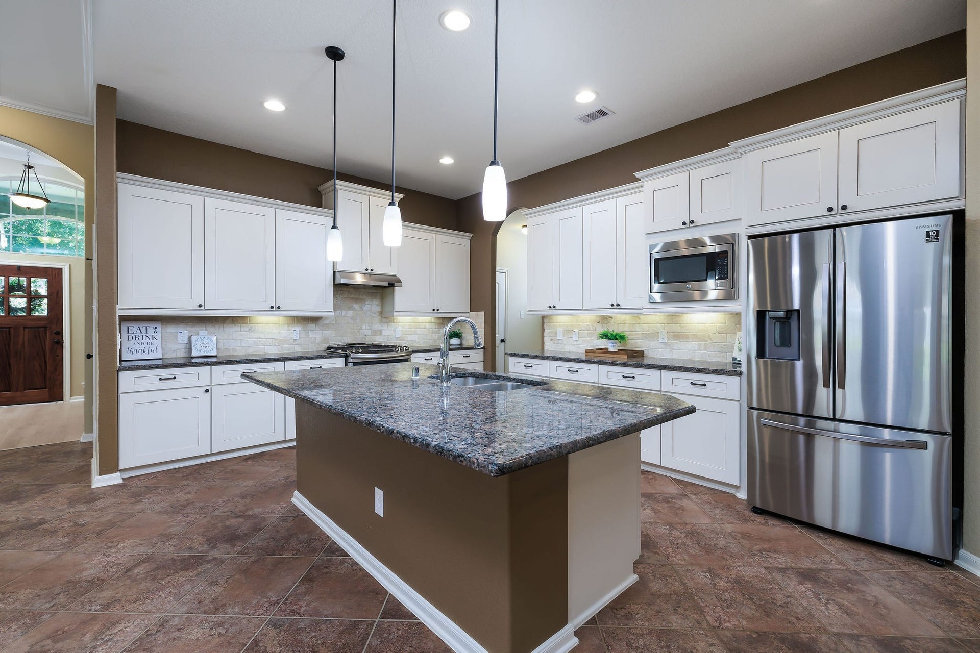 3573 Falcon Way, Conroe, TX 77304 3573 Falcon Way, Conroe, TX 77304