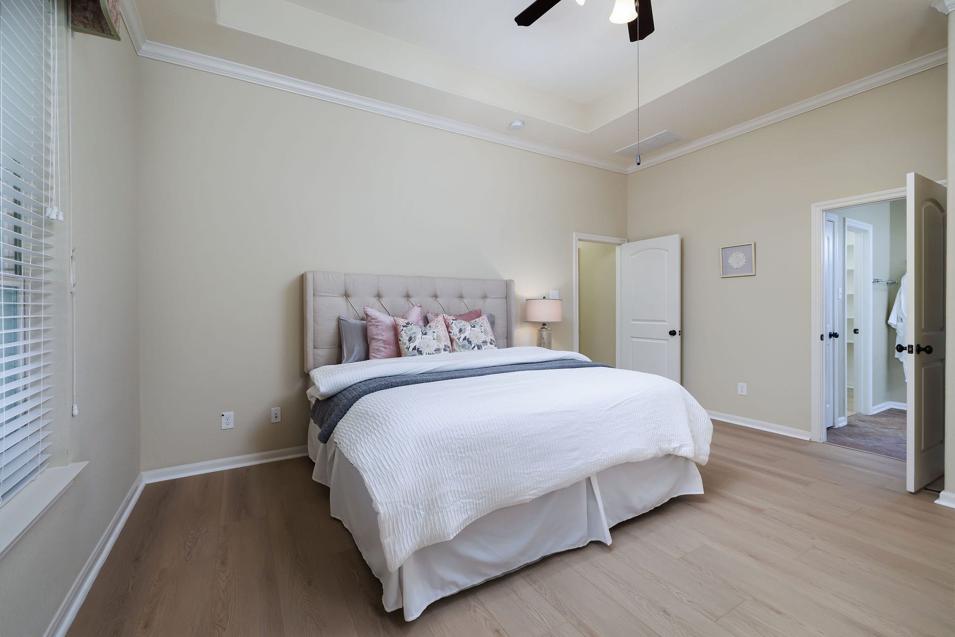 3573 Falcon Way, Conroe, TX 77304 Virtually staged primary bedroom