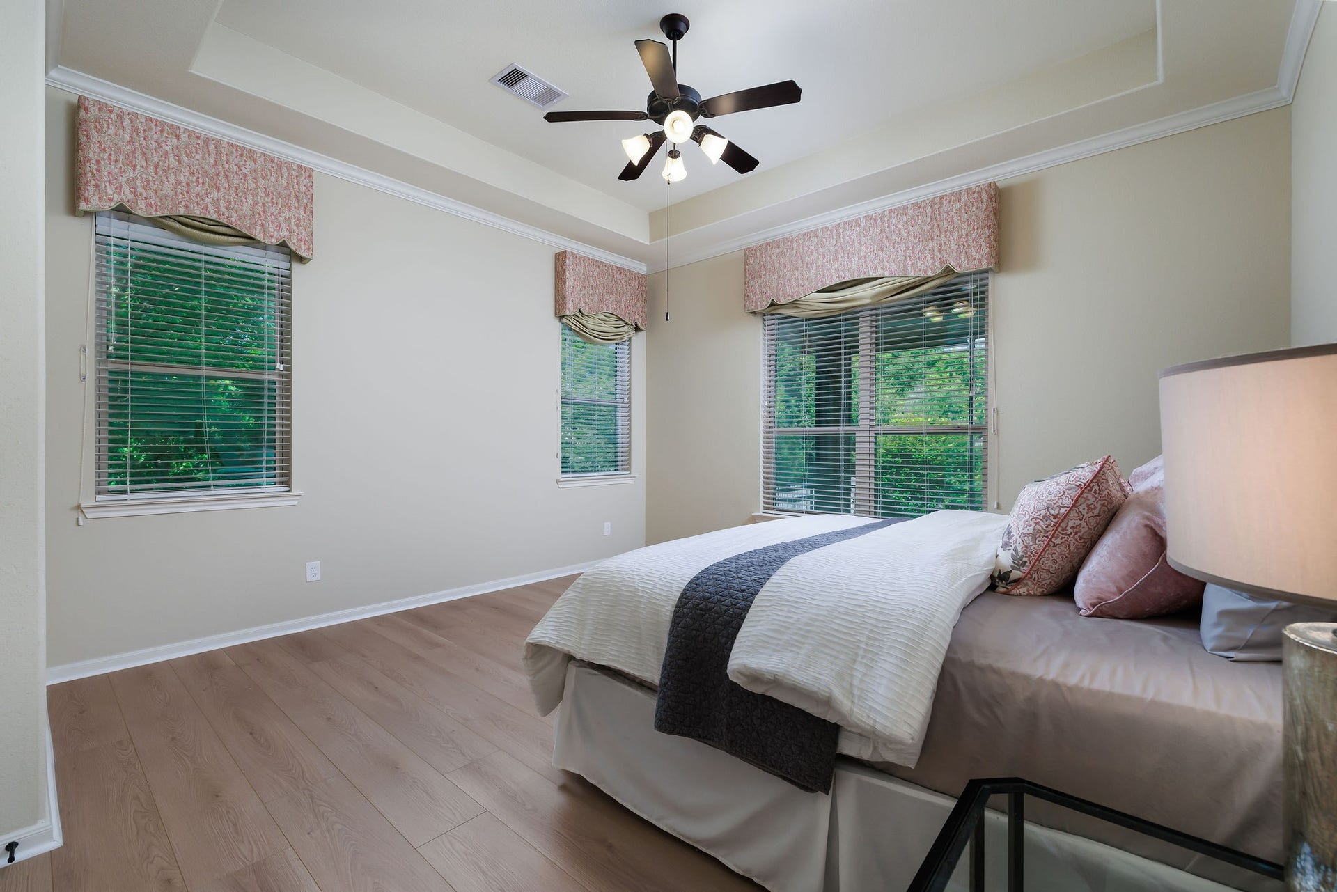 3573 Falcon Way, Conroe, TX 77304 Virtually staged primary bedroom