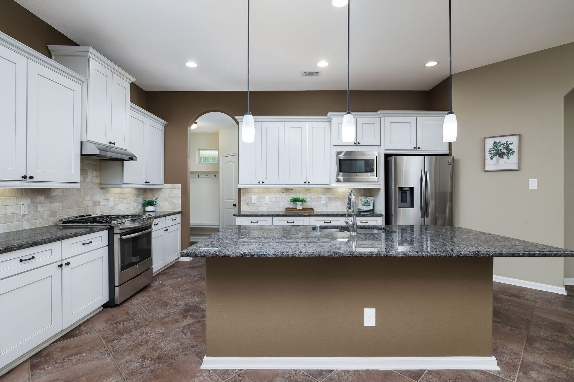 3573 Falcon Way, Conroe, TX 77304 3573 Falcon Way, Conroe, TX 77304