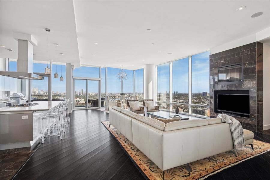 Property photo for 2727 Kirby Drive, #19F, Houston, TX