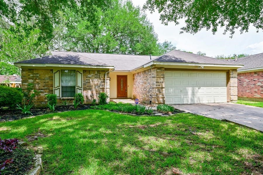 Property photo for 4011 Issacks Way, Sugar Land, TX