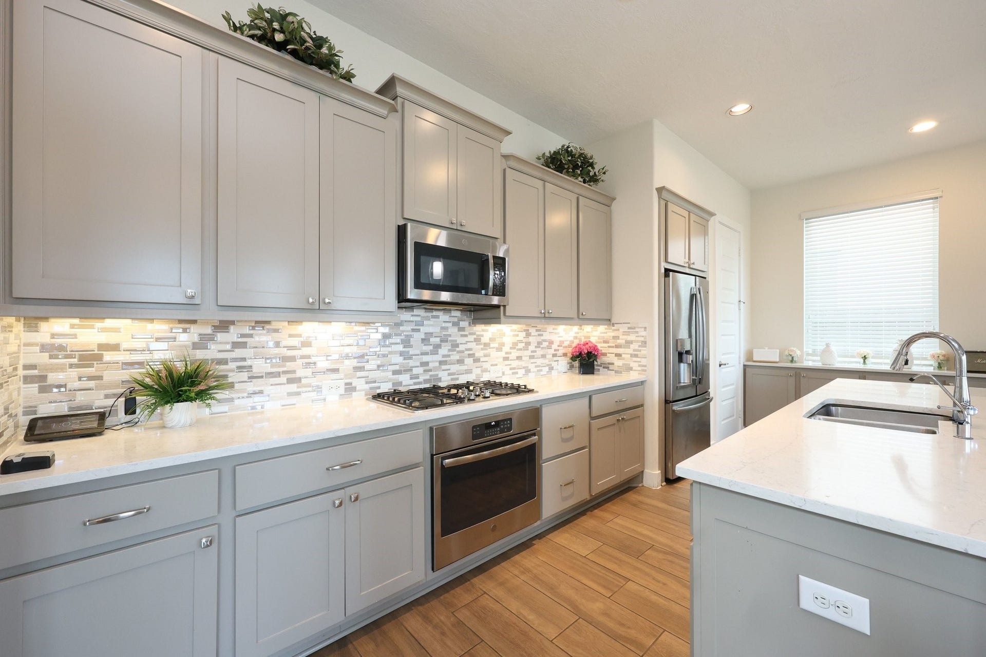 13211 Terania Cliff Trace, Houston, TX 77059 13211 Terania Cliff Trace, Houston, TX 77059