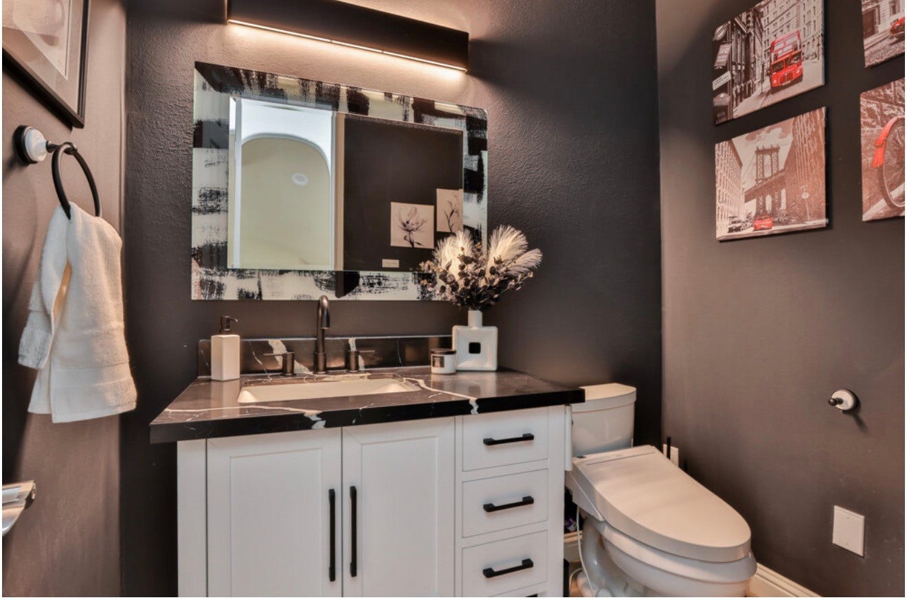2831 Hazy Hillside Court, Houston, TX 77345 1/2 bath / guest bath